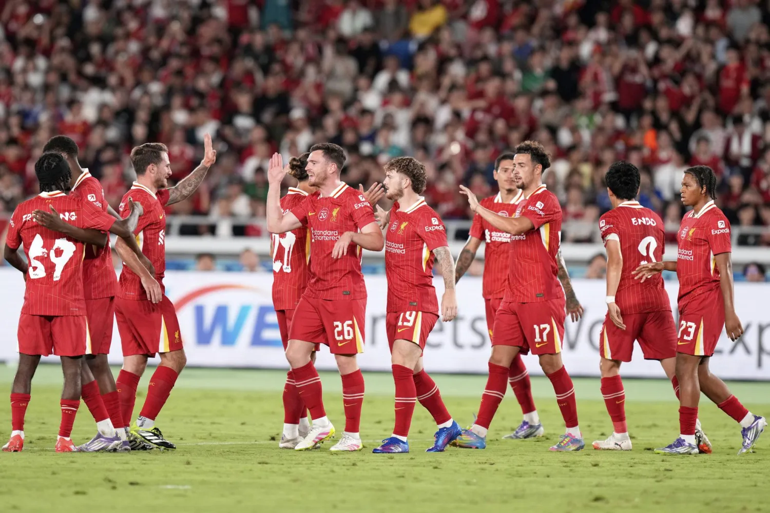 ليفربول يستهل مبارياته في الموسم الجديد بمواجهة كريستال بالاس (أ.ب)