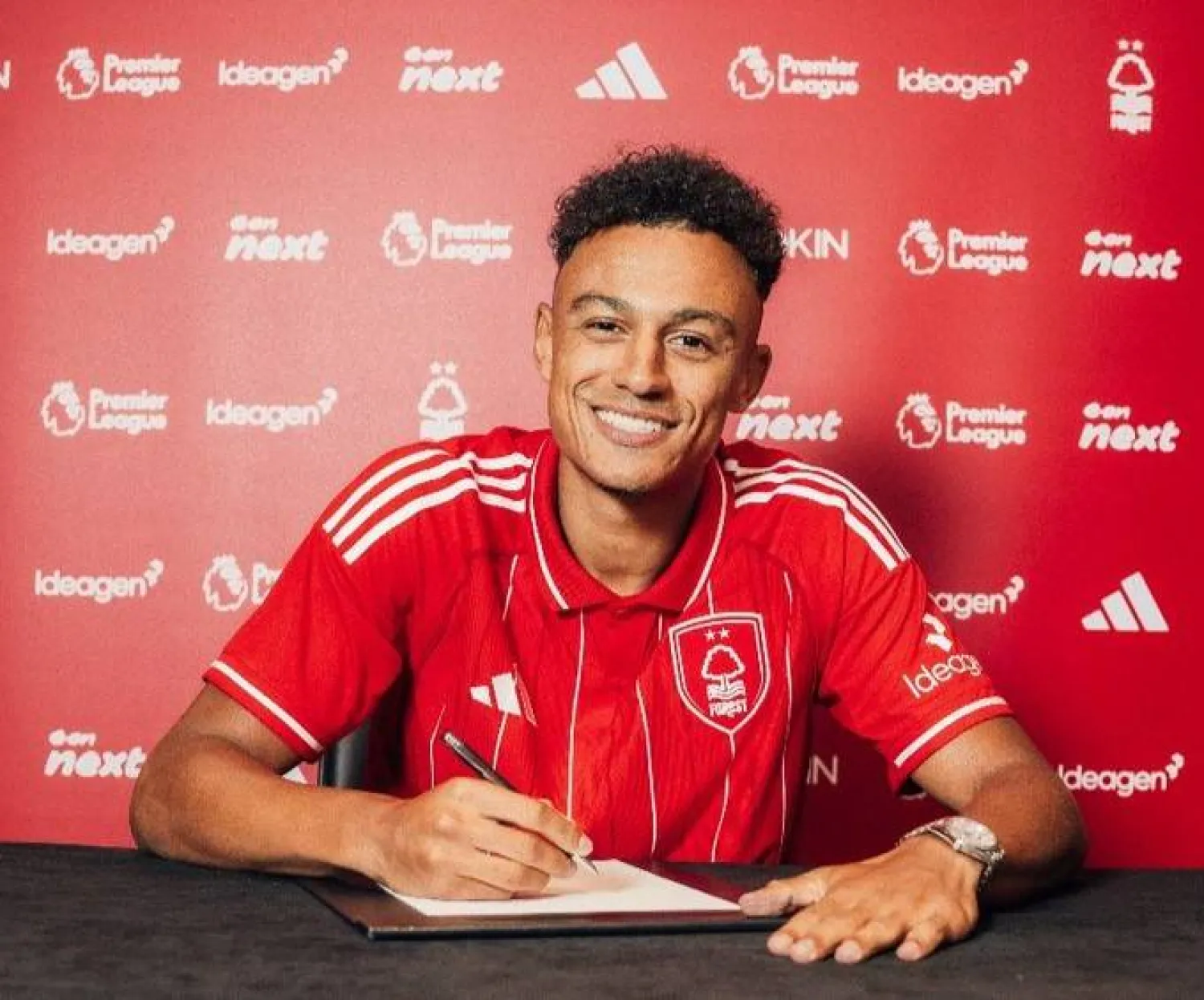 دان ندوي ( نادي نوتنغهام فورست)