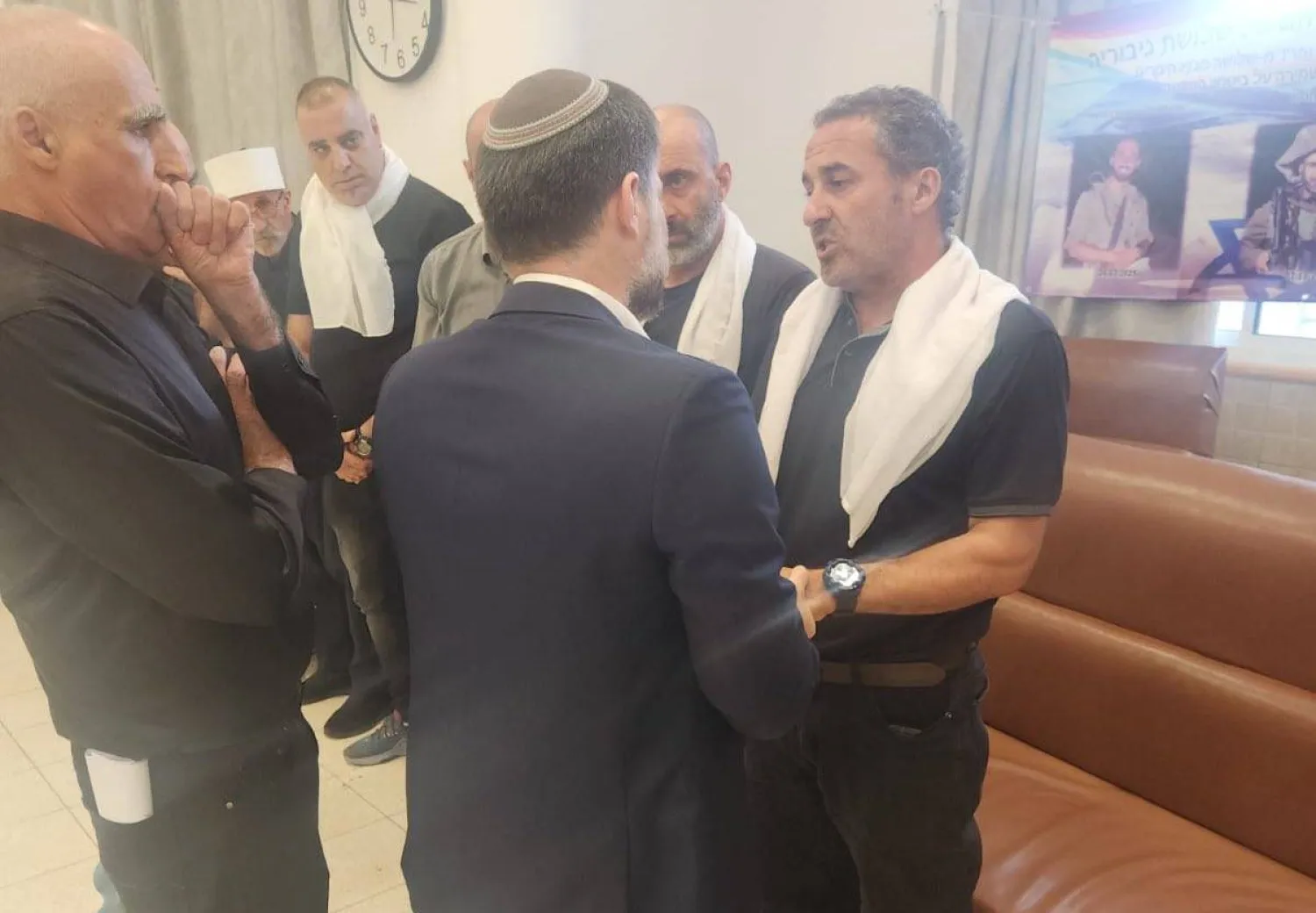سموتريتش في «غرفة قيادة العمليات الدرزية لدعم السويداء» يعبر عن مؤازرته للطائفة (حساب إكس)