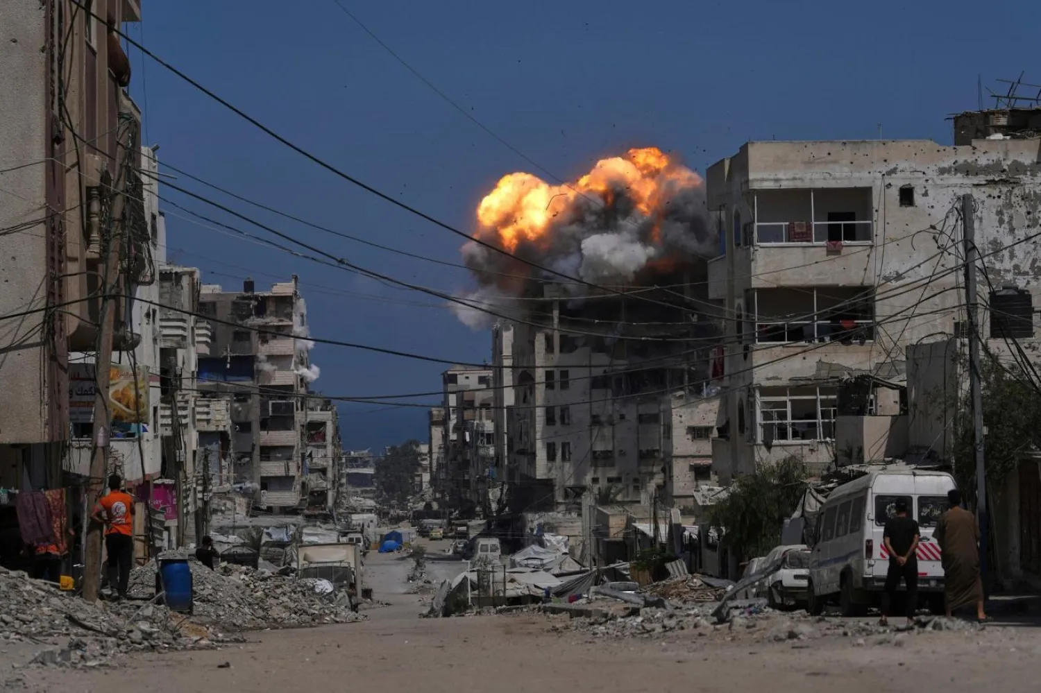 İsrail'in Gazze Şeridi'ne 7 Ekim 2023'ten bu yana düzenlediği saldırılarda öldürülen Filistinlilerin sayısı 60 bine yaklaştı (AP)