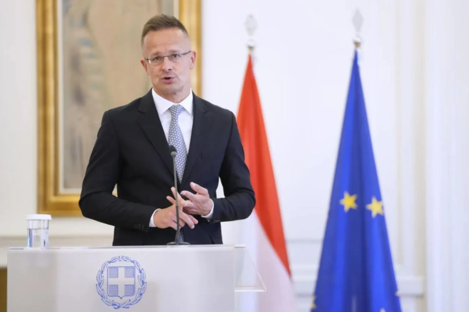 Peter Szijjarto'nun ayrımcılık iddialarını Ukrayna reddediyor (AP)