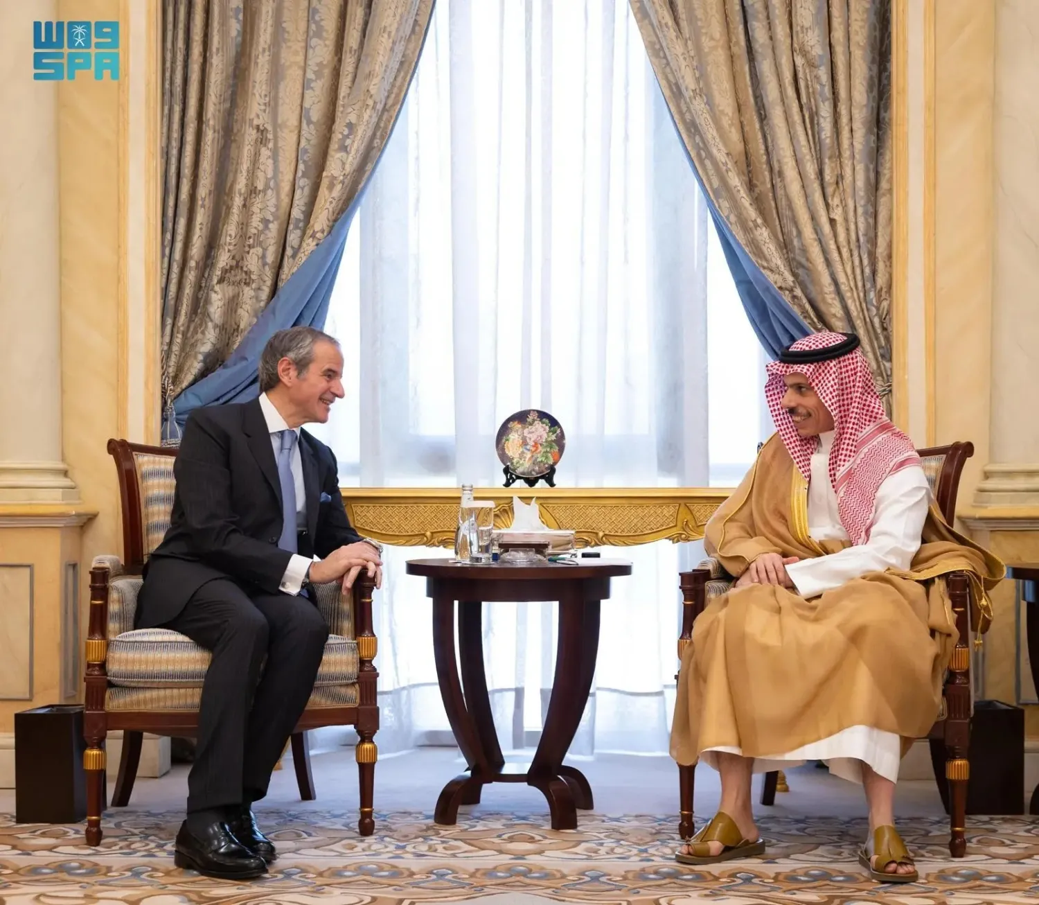 Saudi Minister of Foreign Affairs Prince Faisal bin Farhan bin Abdullah and IAEA Rafael Grossi meet in Riyadh on Wednesday. (SPA)