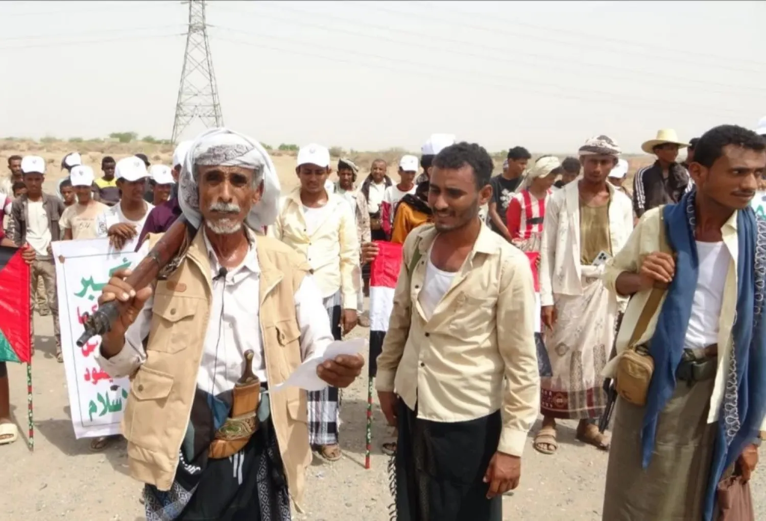 الحوثيون يعزّزون مقاتليهم بالحديدة ويستمرون في تجنيد مقاتلين جدد (إعلام حوثي)