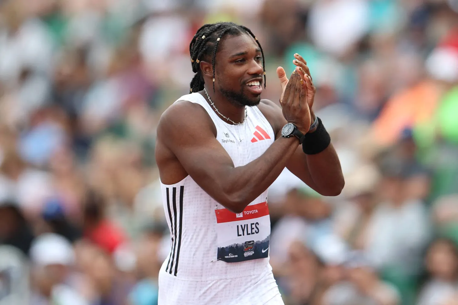 نواه لايلز بطل العالم والأولمبياد (أ.ف.ب)