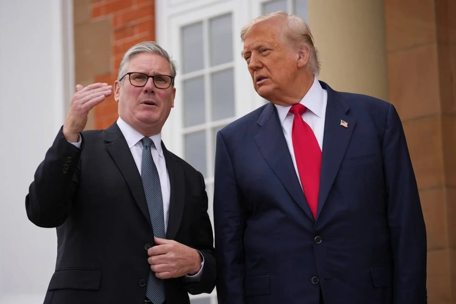 28 July 2025, United Kingdom, Turnberry: UK Prime Minister Sir Keir Starmer (L) meets US President Donald Trump at his Trump Turnberry golf course in South Ayrshire. (dpa) 