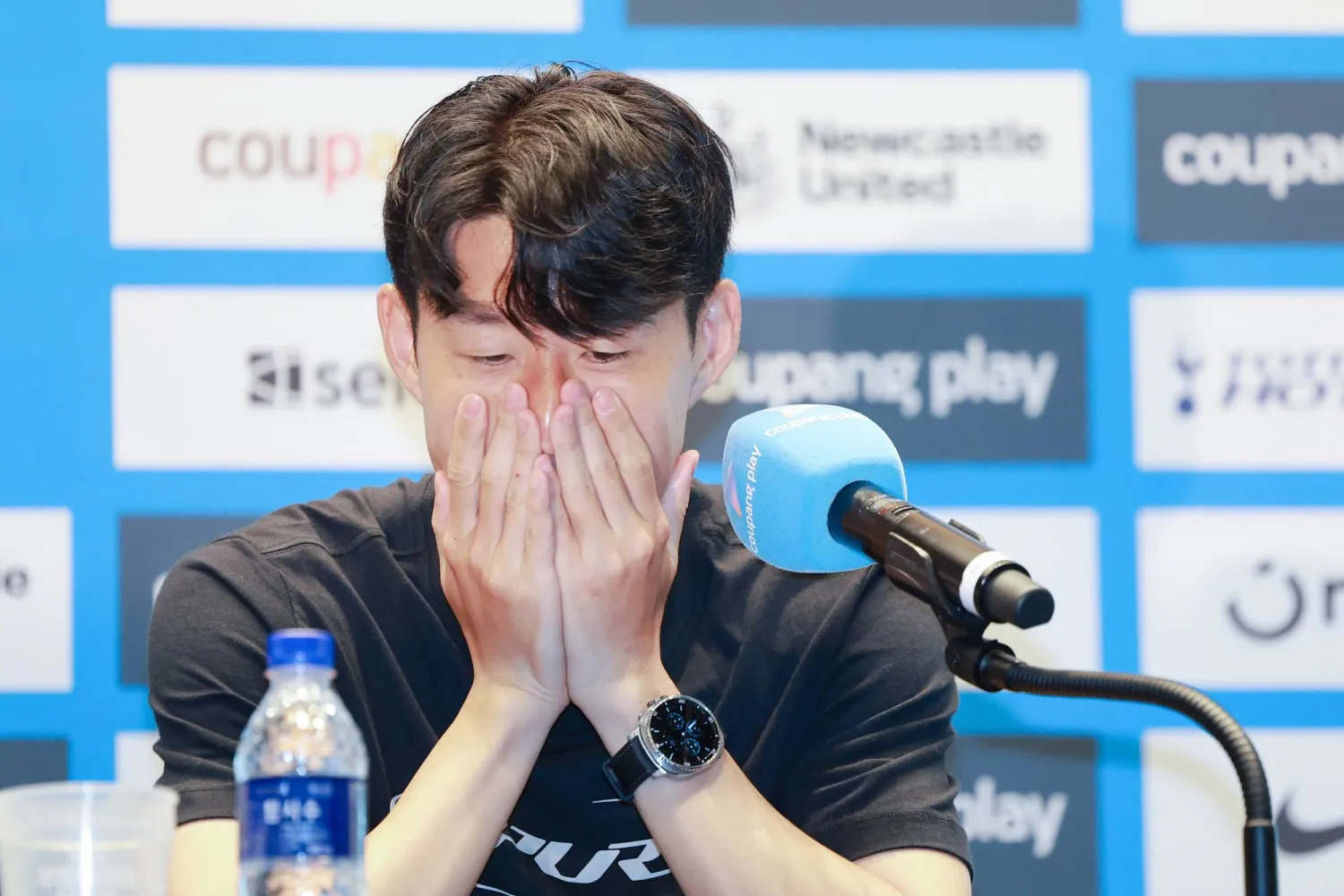 الكوري الجنوبي سون هيونغ مين قائد توتنهام هوتسبير يترك الفريق (إ.ب.أ)