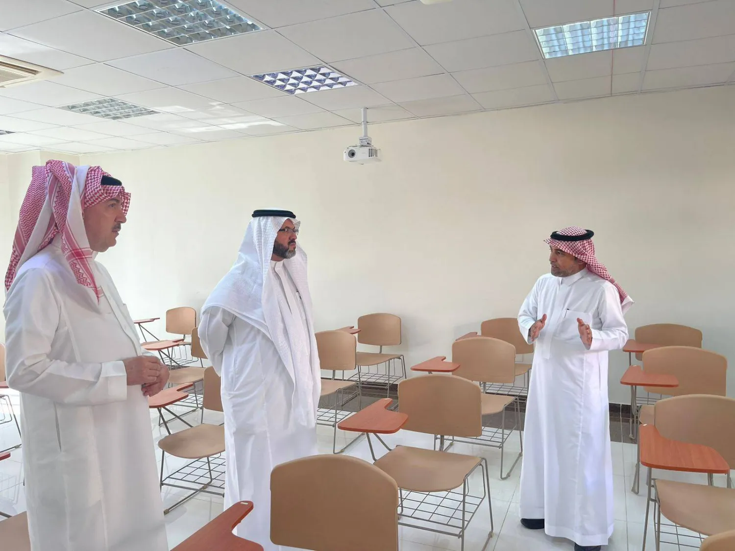 المهندس ماجد الرفاعي يقف على جاهزية المرافق استعداداً لاستقبال المتدربين (الشرق الأوسط)