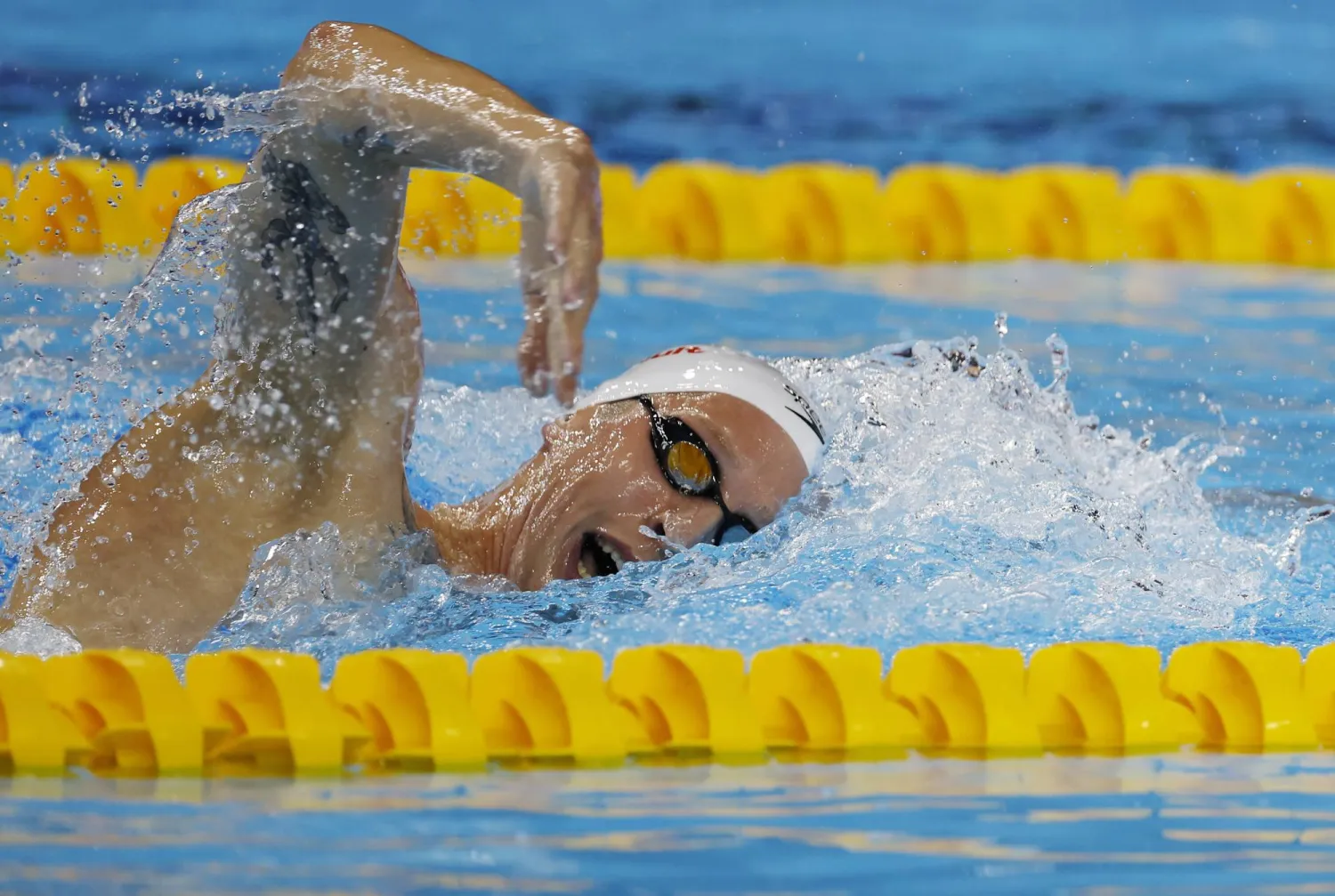 السباح الألماني فلوريان فلبروك (إ.ب.أ)