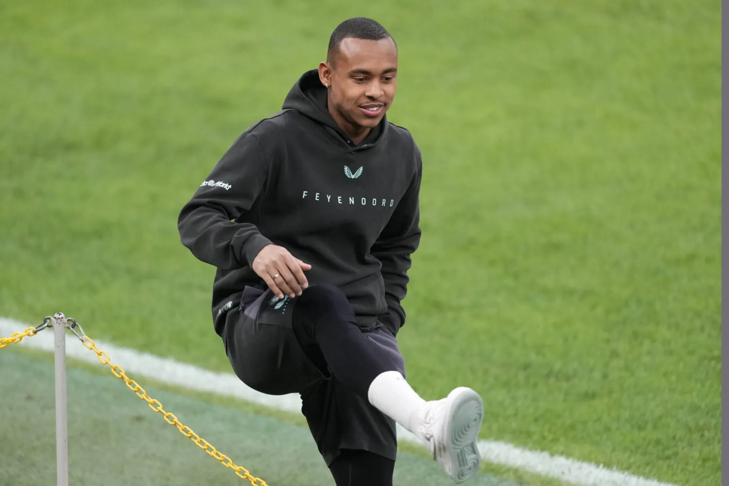 FILE -Feyenoord's Igor Paixão during a walk around at the San Siro stadium in Milan, Italy, Feb.17, 2025, ahead of the Champions League, playoff second leg soccer match between AC Milan and Feyenoord. (AP Photo/Luca Bruno, File)