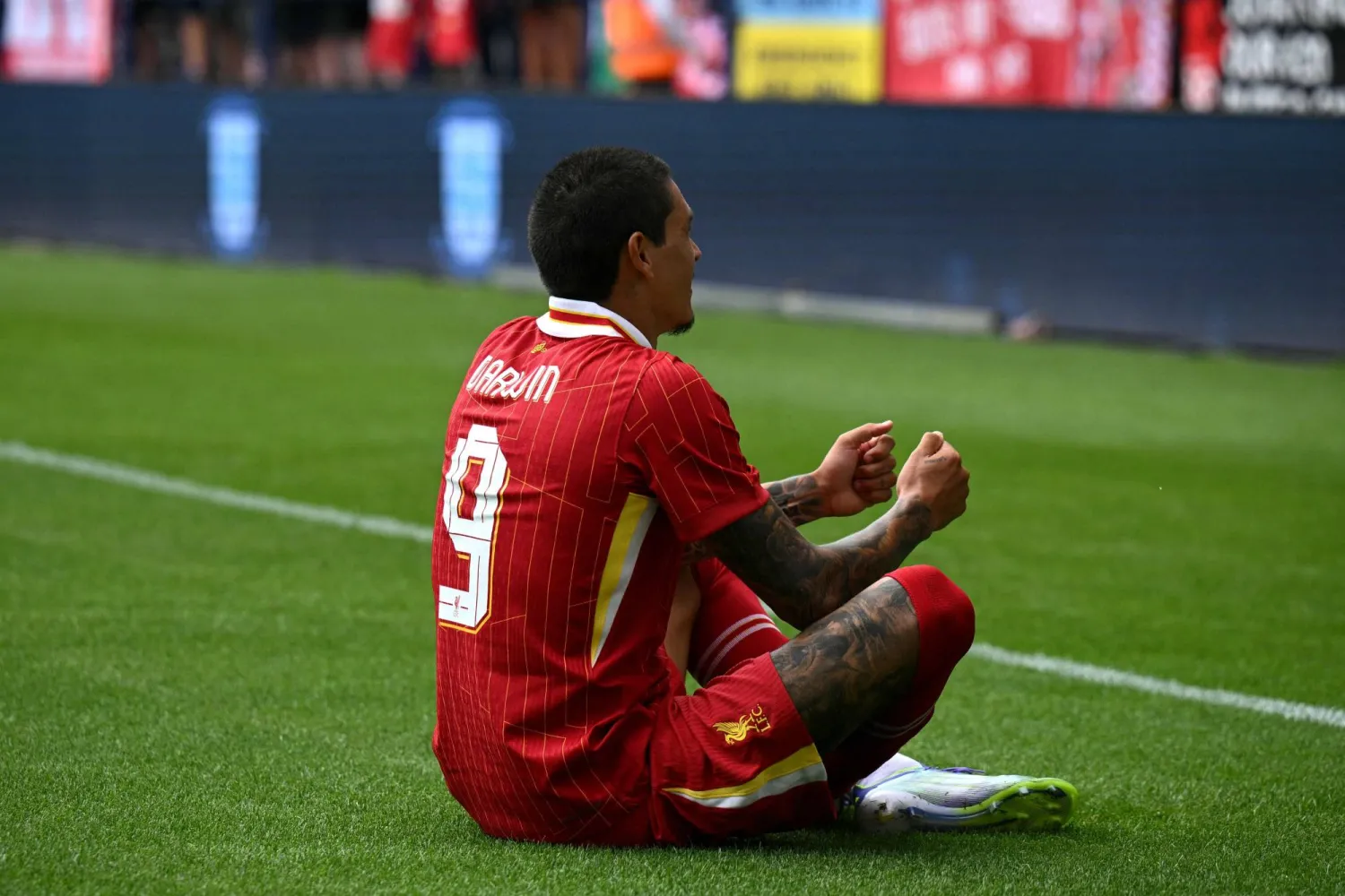 المهاجم الأوروغوياني داروين نونيز (أ.ف.ب)