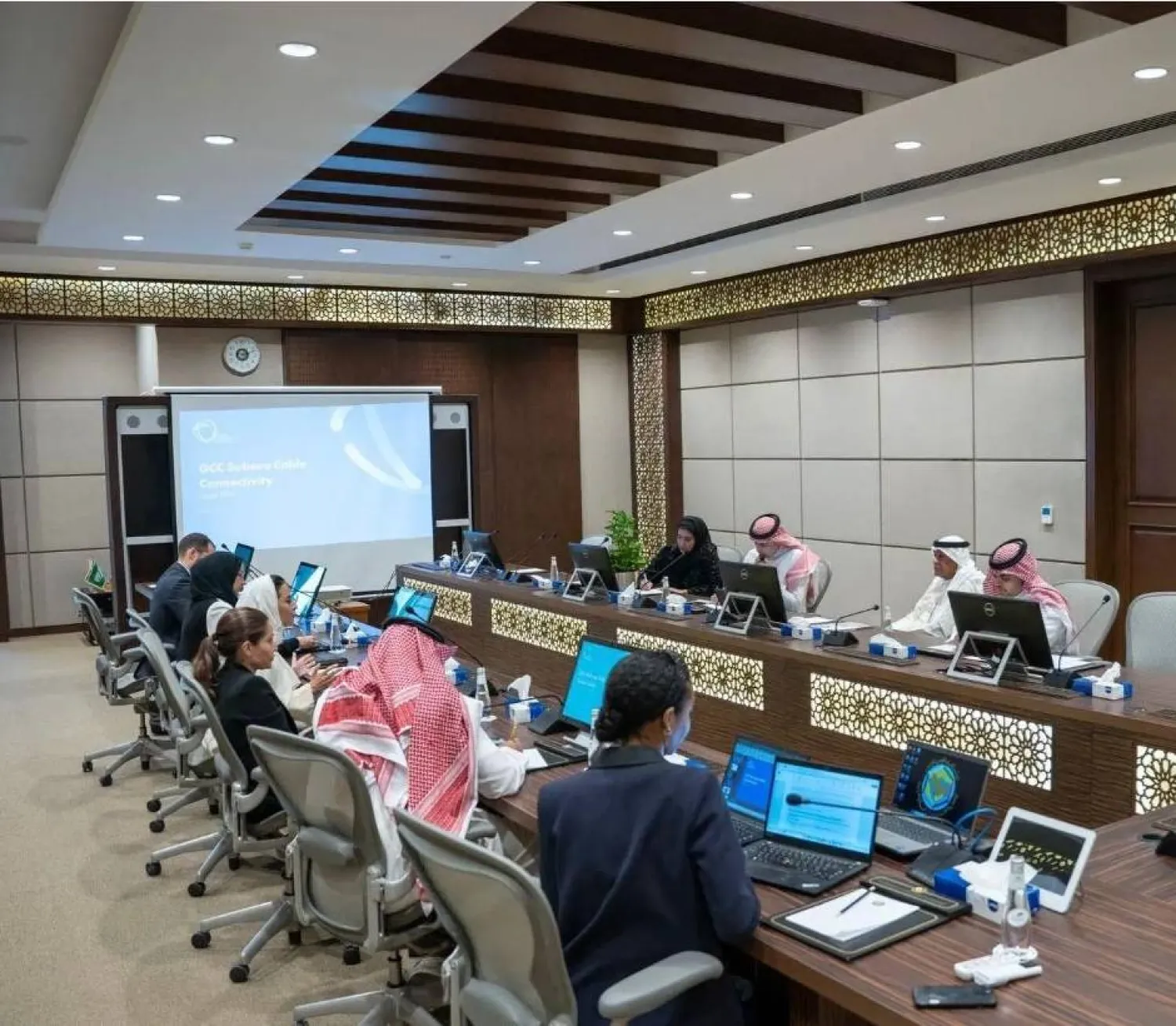 The two officials discussed proposed GCC-DCO projects and topics related to technology and digital transformation. SPA