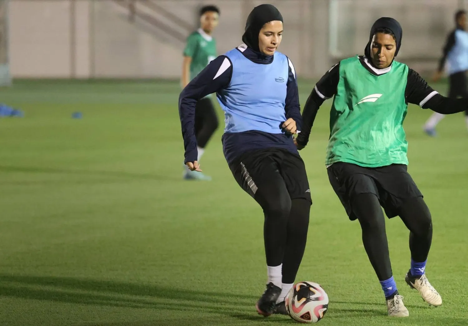 من استعدادات سيدات النهضة للموسم الجديد (الشرق الأوسط)