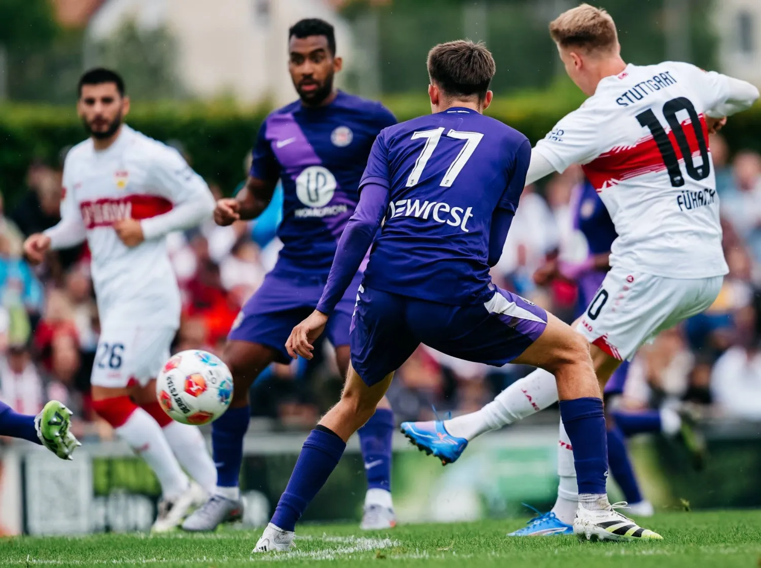 جانب من المباراة التي جمعت الفريقين (الشرق الأوسط)