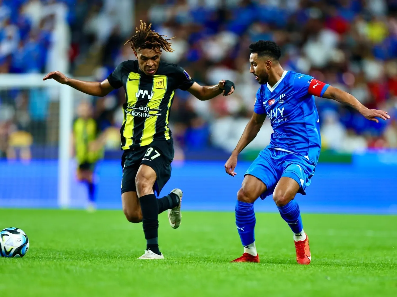 مواعيد وأماكن مباريات الأندية الكبرى مثار جدل مع بداية كل موسم (تصوير: عبدالعزيز النومان)