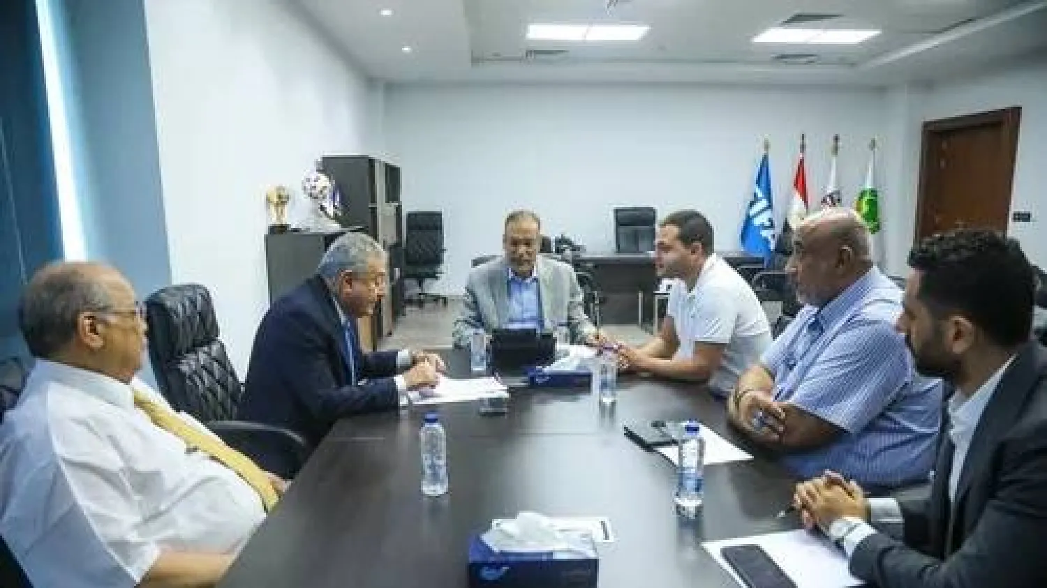 جانب من اجتماع الاتحاد مع إدارة الزمالك (الاتحاد المصري)