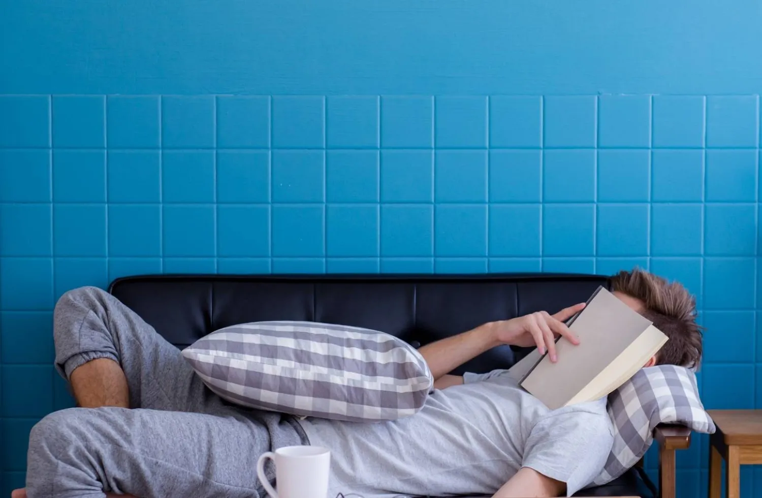 القيلولة عادة شائعة يلجأ إليها كثيرون لاستعادة النشاط والتركيز خلال اليوم (جامعة بوسطن)