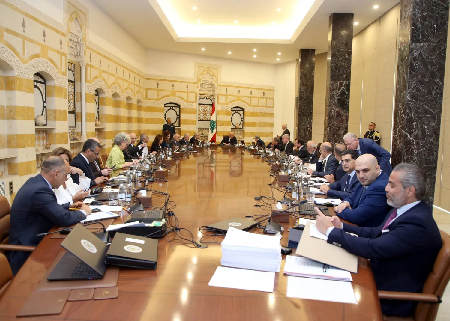 جلسة سابقة لمجلس الوزراء اللبناني بالقصر الرئاسي في بعبدا (الرئاسة اللبنانية)