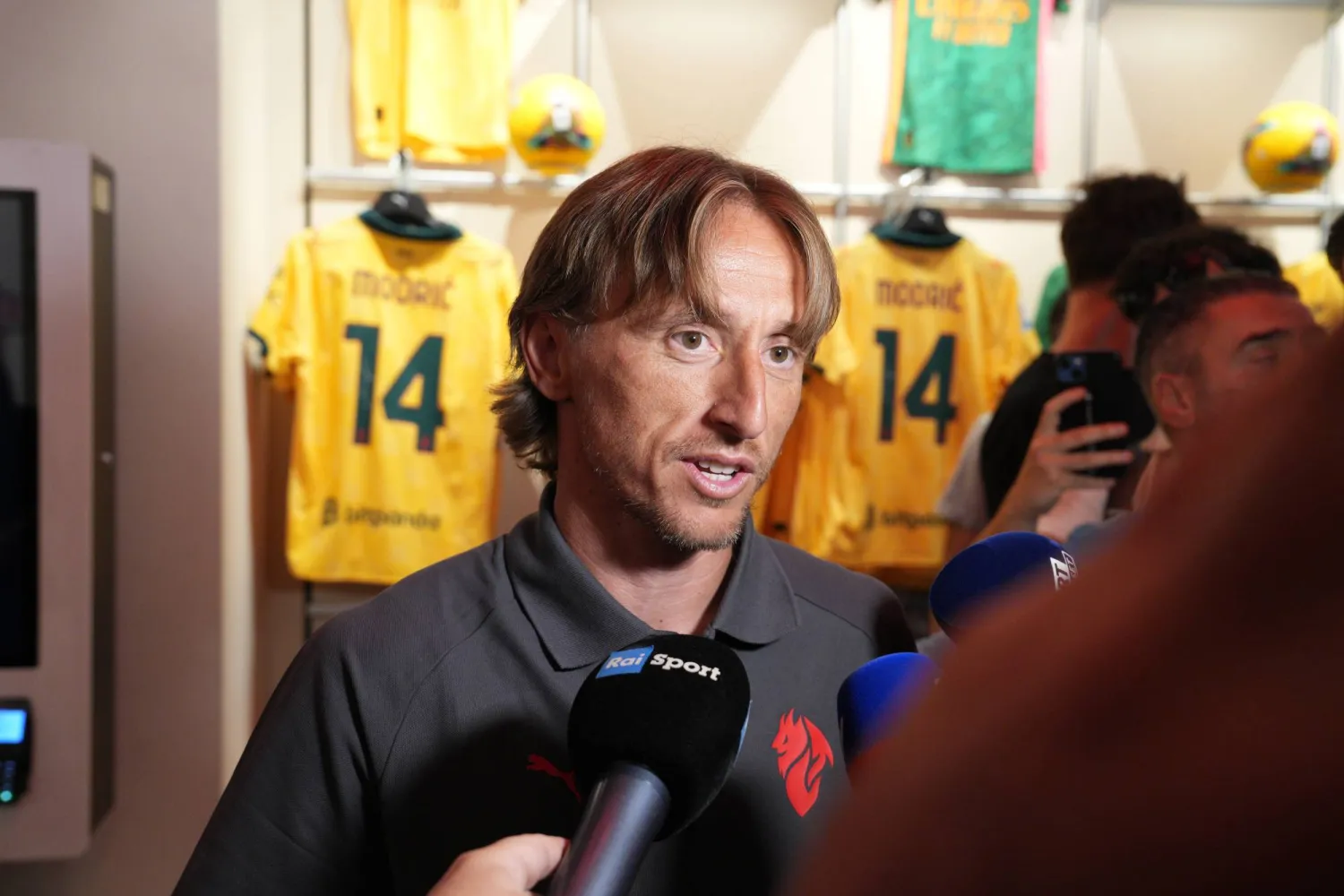 الكرواتي لوكا مودريتش لاعب ميلان الجديد (د.ب.أ)