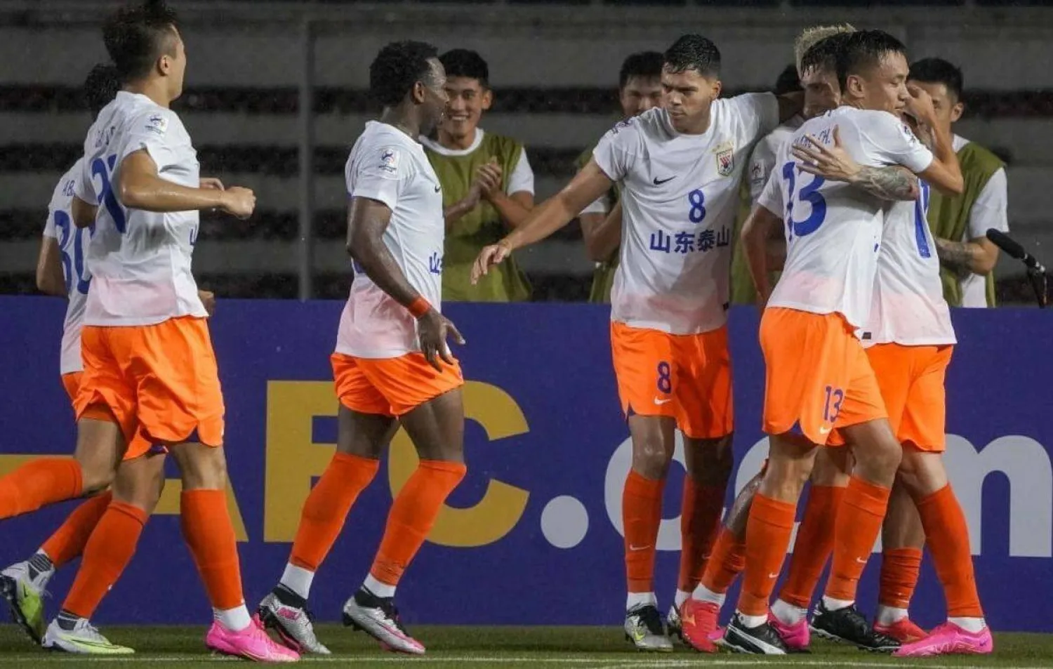 الاتحاد أوقف شاندونغ الصيني بعد انسحابه من مباراته أمام أولسان هيونداي (الاتحاد الآسيوي)
