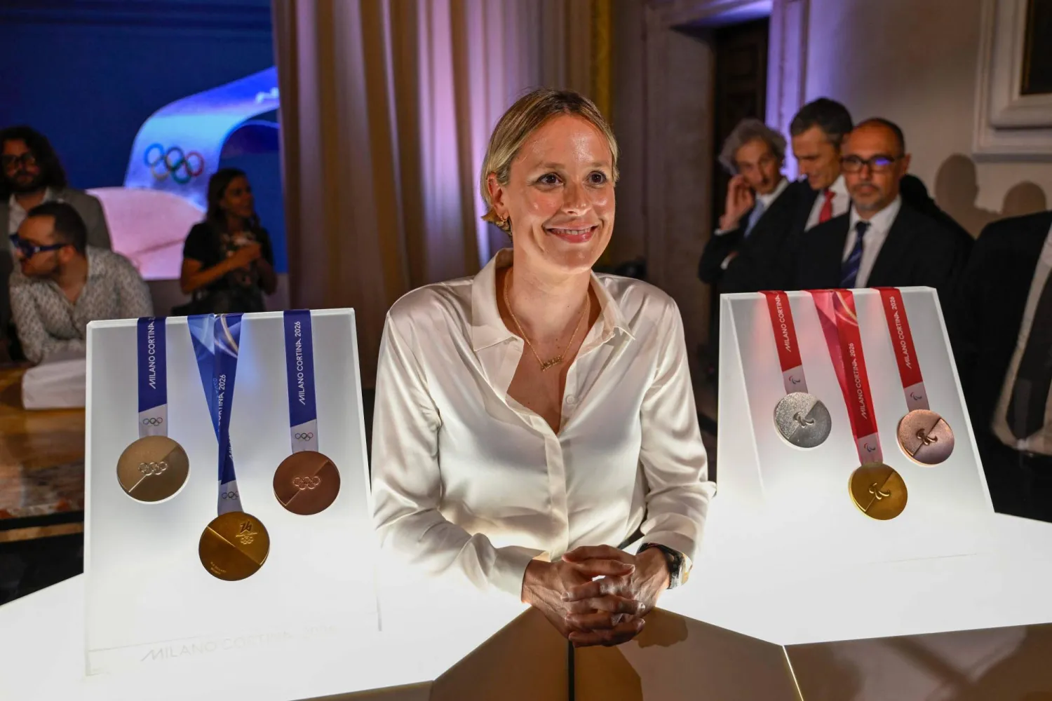 الميداليات سيبلغ وزنها 420 غراماً من البرونز و500 من الذهب والفضة (أ.ف.ب)