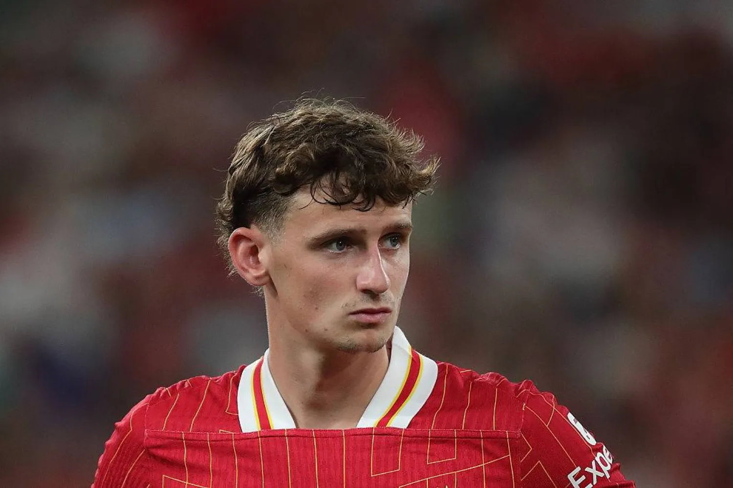 لاعب الوسط تايلر مورتون (نادي ليفربول) 