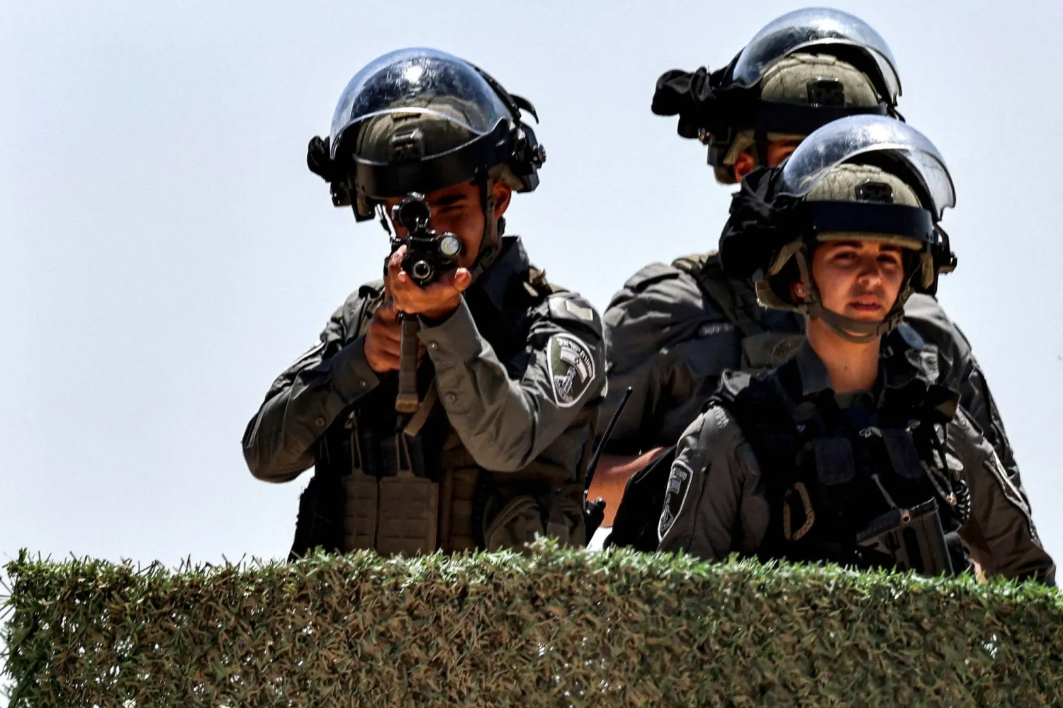 أفراد من حرس الحدود الإسرائيلي في الضفة الغربية (أ.ف.ب)