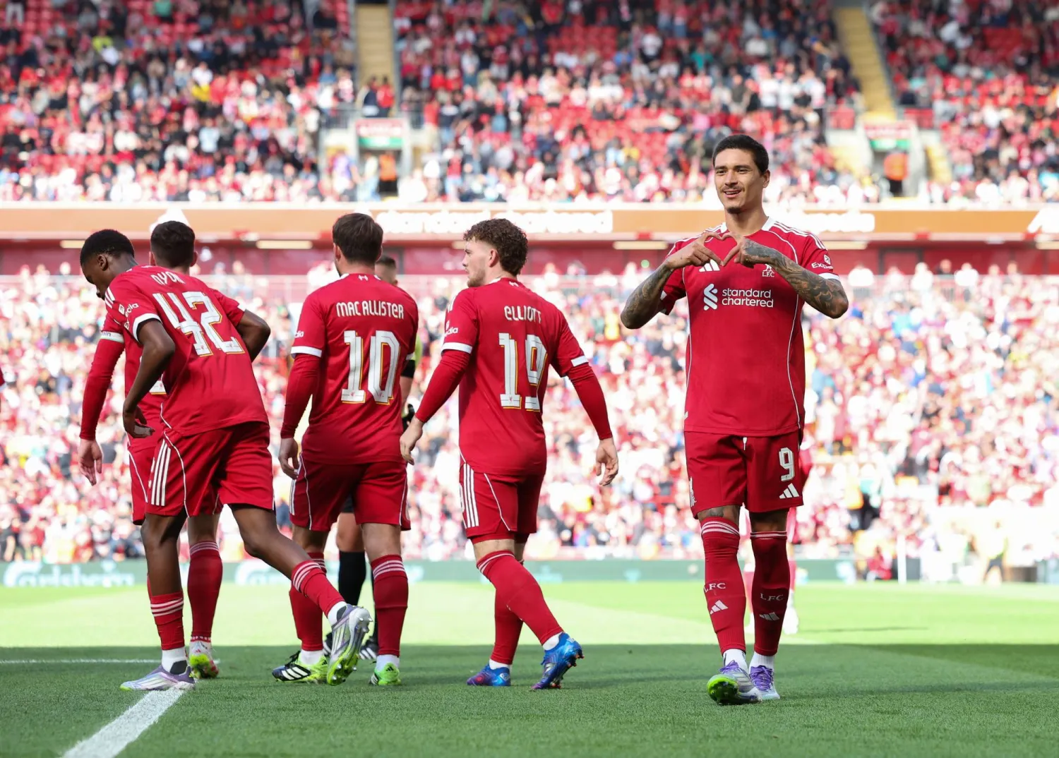 لم تكن رحلة نونيز مثالية مع ليفربول (إ.ب.أ)