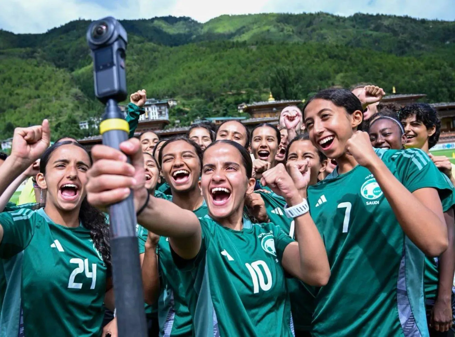 «أخضر الشابات» يستعدّ لتسجيل ظهوره الرسمي الأول على المستوى القاري منذ تأسيسه (الاتحاد السعودي)