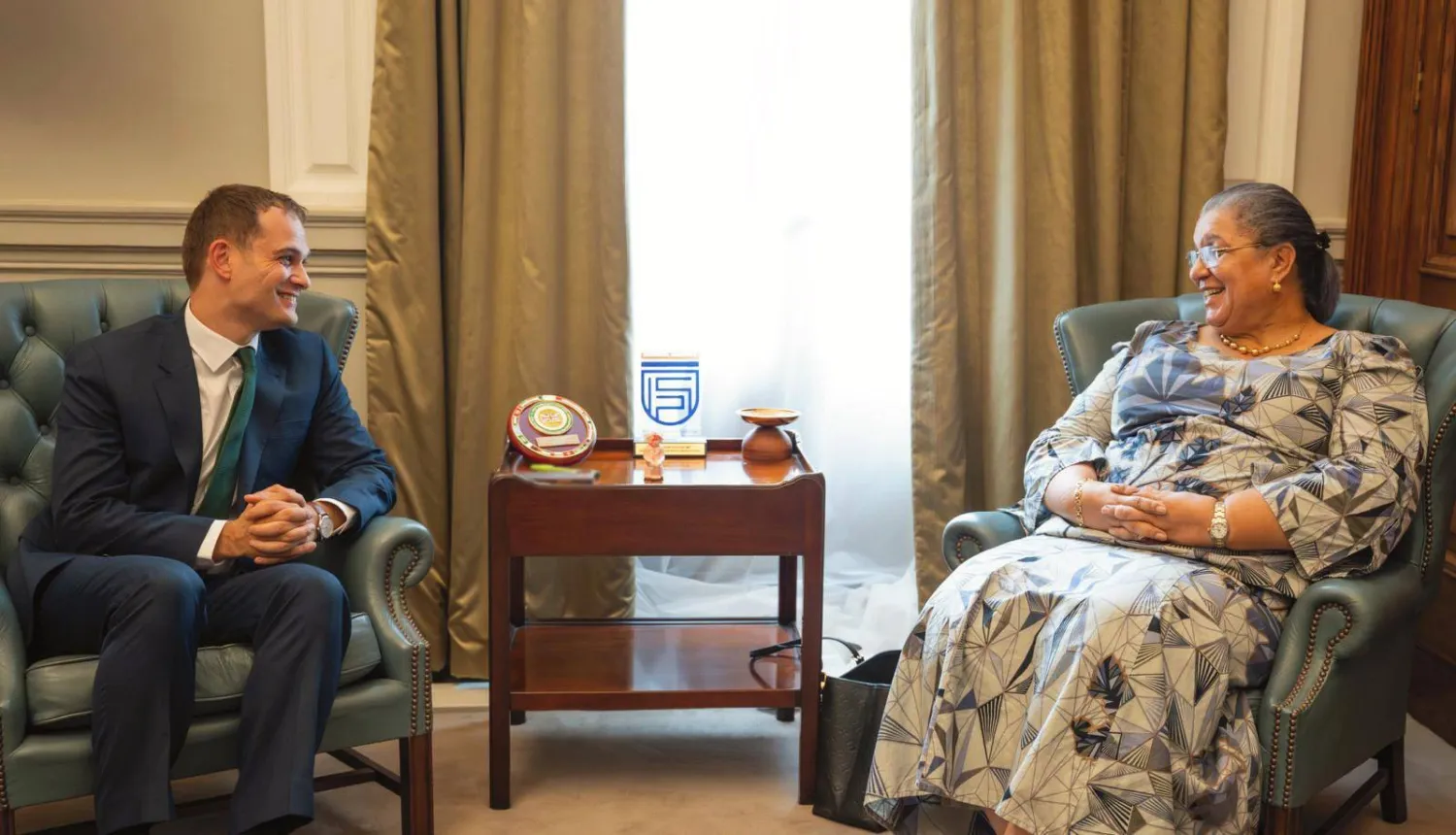 من اجتماع تيتيه مع مسؤول الخارجية البريطانية (البعثة الأممية)