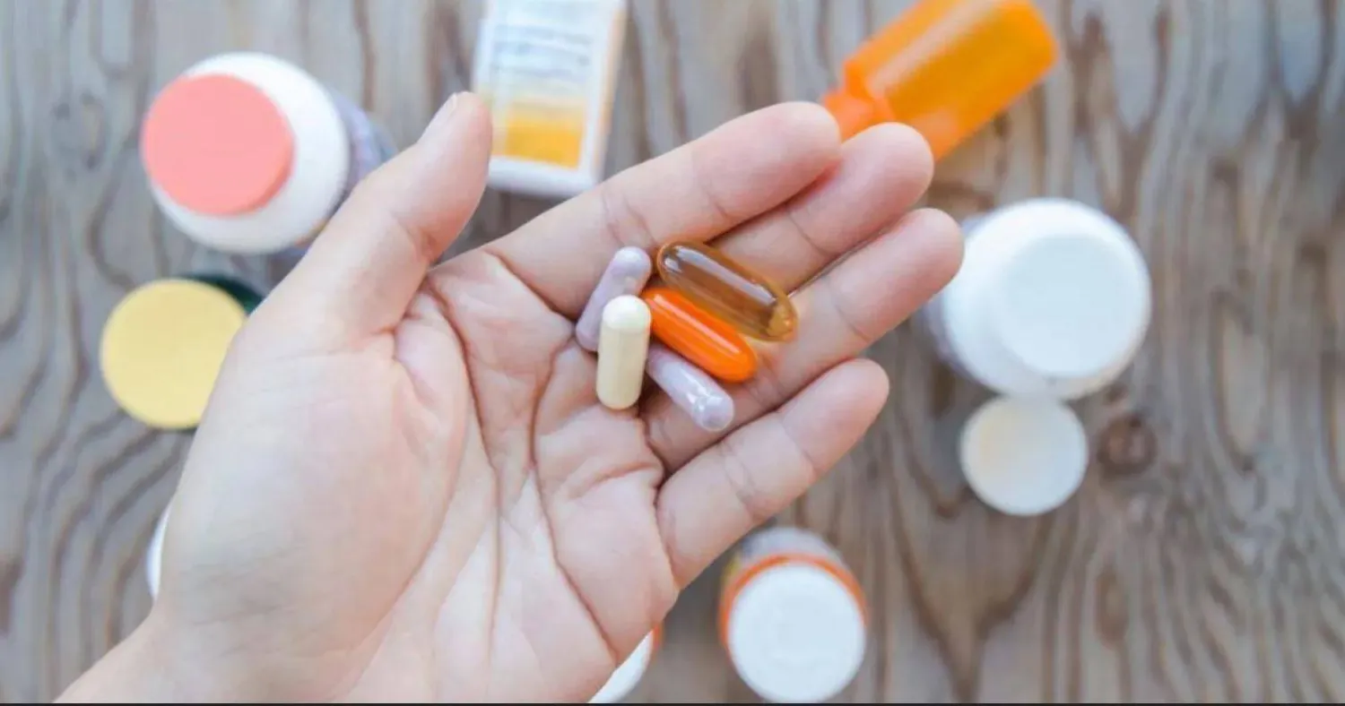 بعض المكملات التي تُستخدم لتعزير الحالة المزاجية قد تكون لها آثار جانبية خطيرة (جامعة فيرمونت)