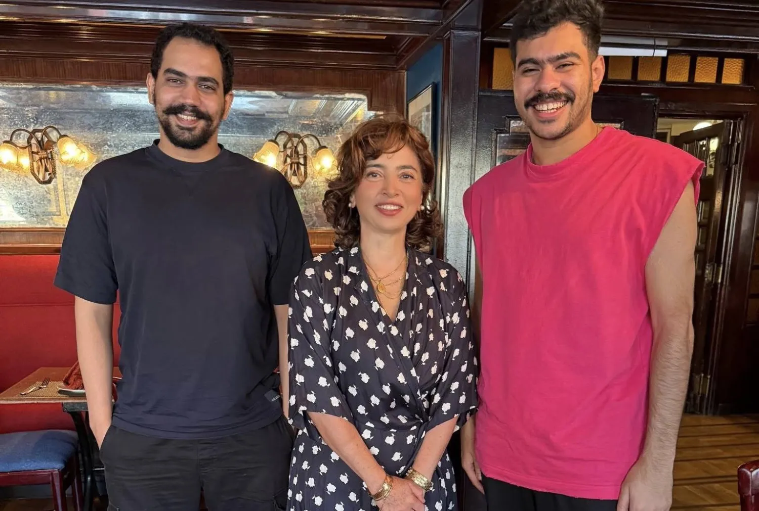 ساندرا نشات تشارك في إخراج مسلسل «فخر الدلتا» (حساب الفنان أحمد رمزي على موقع «فيسبوك»)