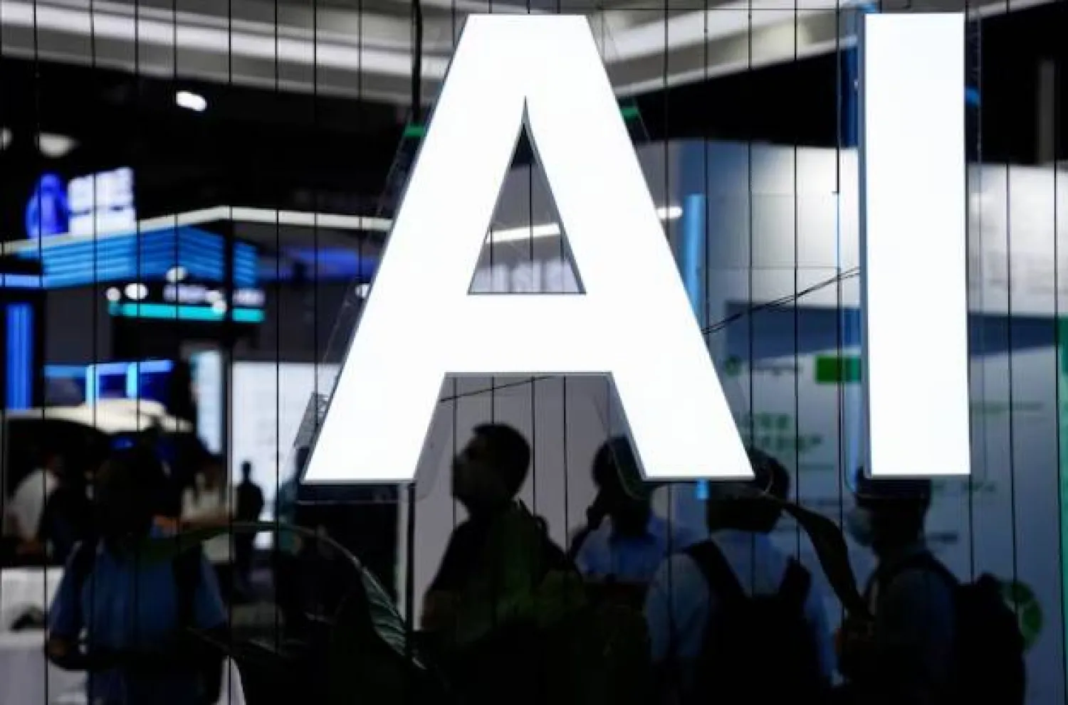 شعار الذكاء الاصطناعي خلال مؤتمر تكنولوجي في الصين (أرشيف - رويترز)