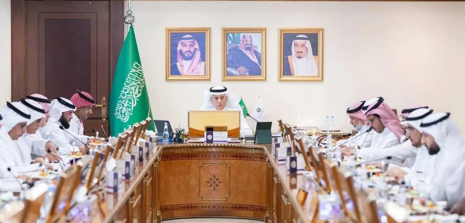 جانب من الاجتماع الـ20 لـ«المجلس» برئاسة الوزير المهندس عبد الرحمن الفضلي (الشرق الأوسط)