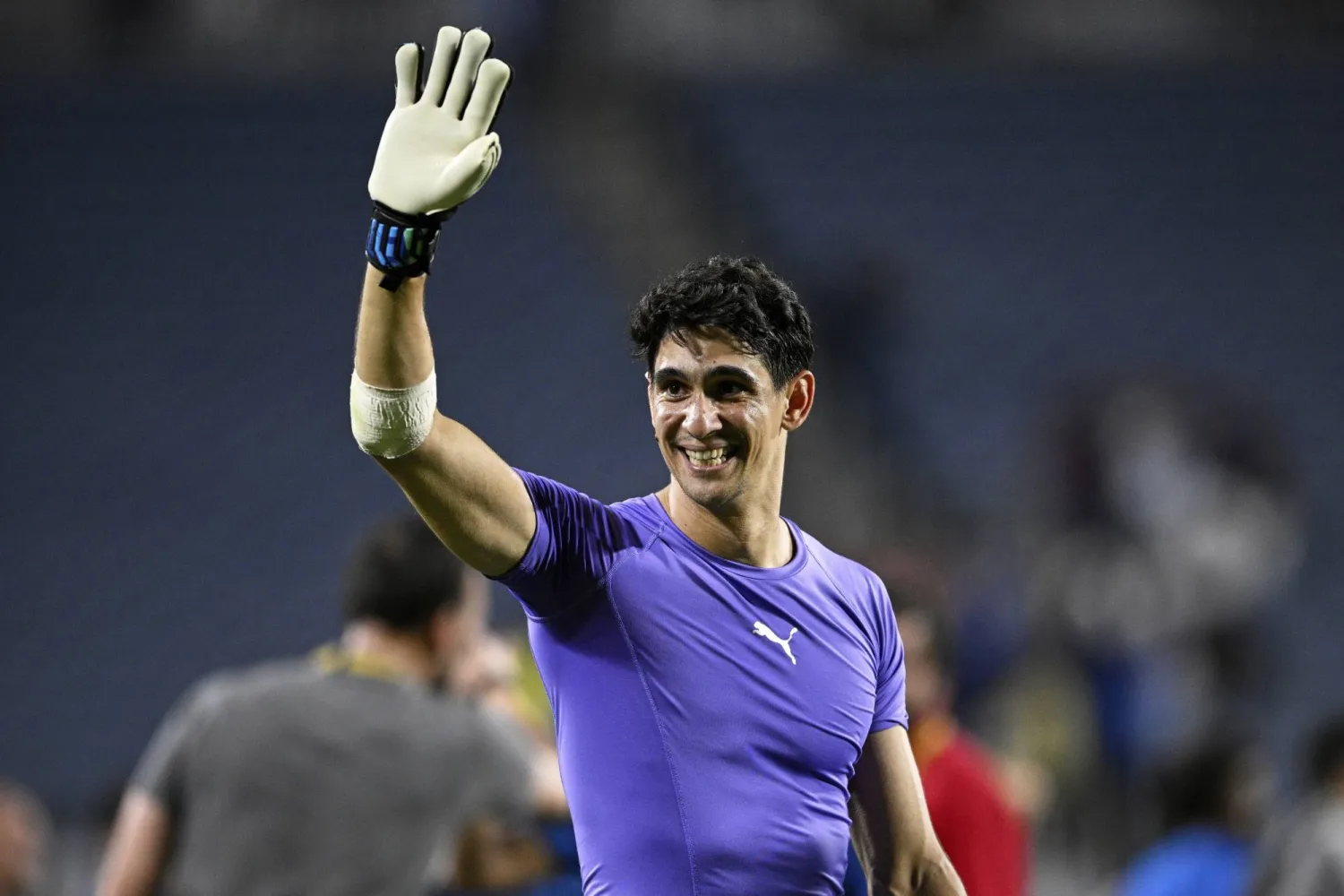 ياسين بونو (أ.ب)