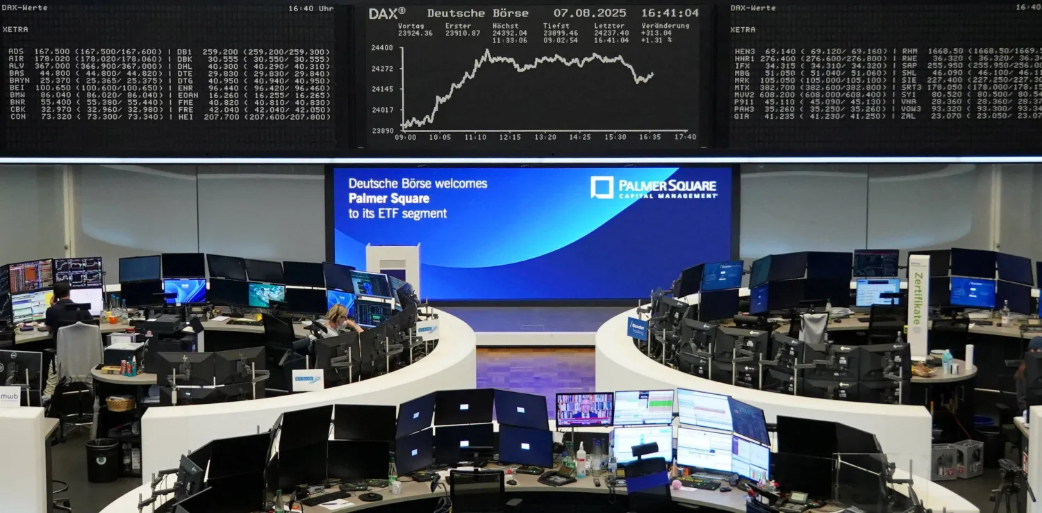 رسم بياني لمؤشر أسعار الأسهم الألماني «داكس» في بورصة فرانكفورت (رويترز)