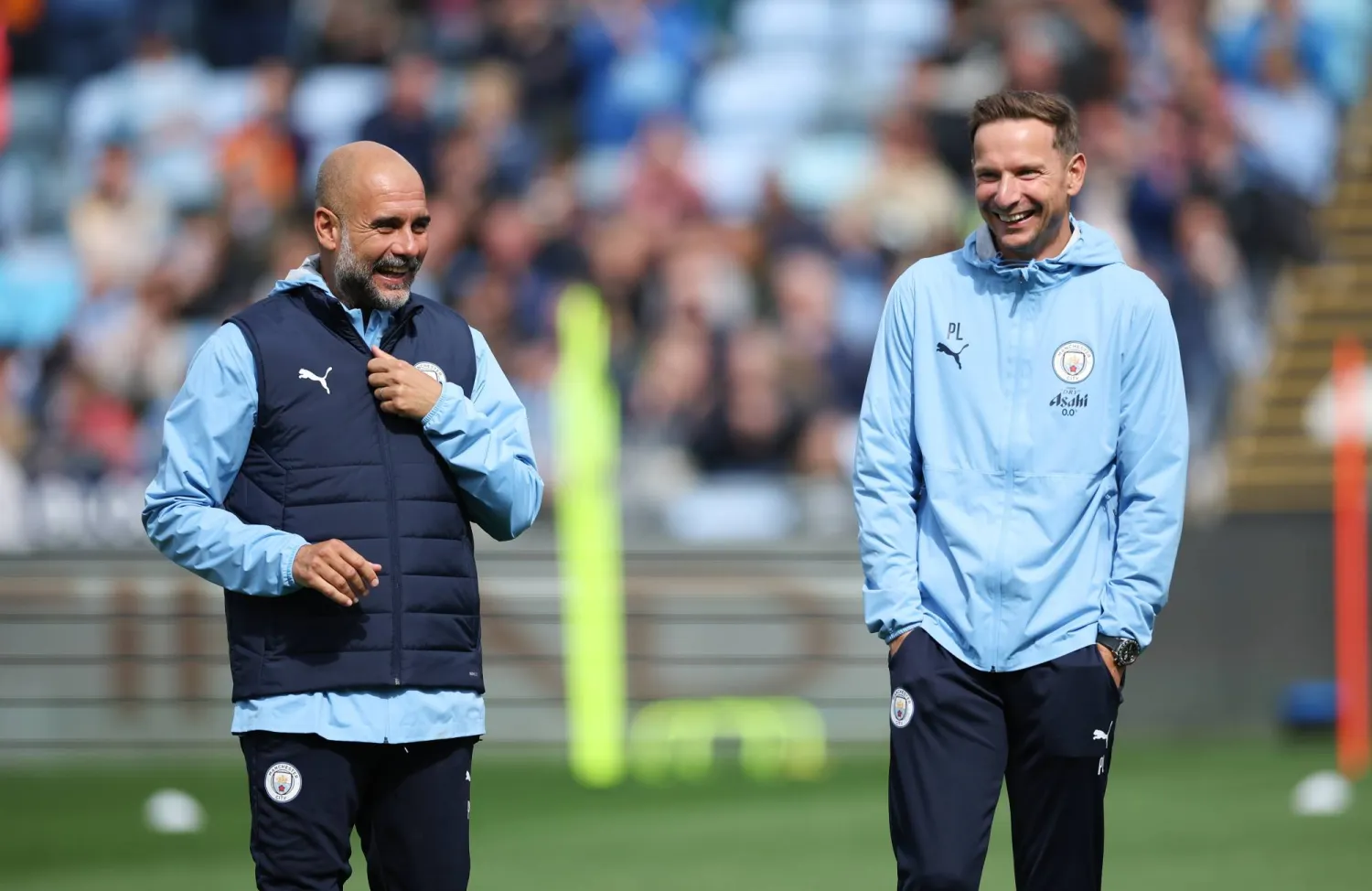 ثورة غوارديولا التكتيكية بعد انضمام مساعده ليندرز: من التموضع إلى «كرة قدم حديثة» (إ.ب.أ)