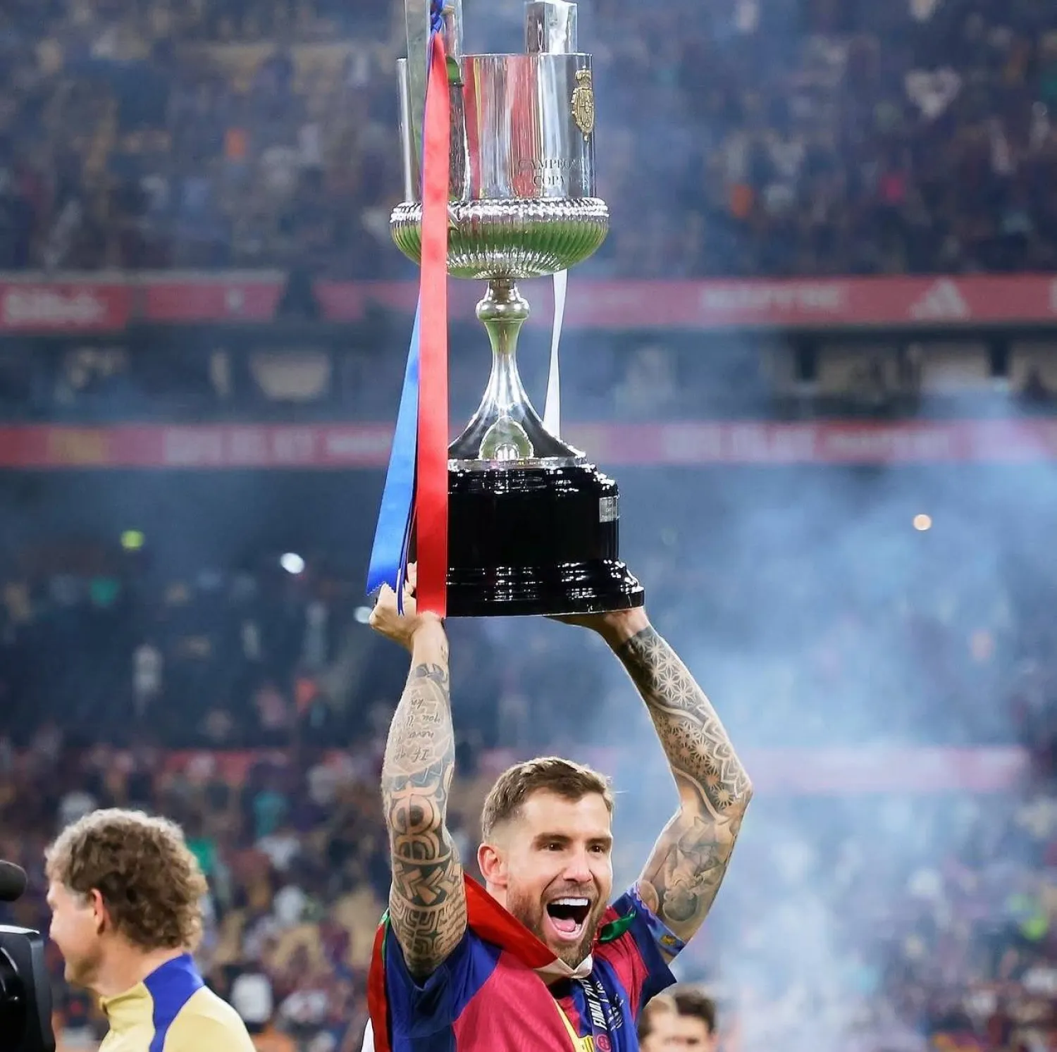 مارتينيز على أبواب النصر (الشرق الأوسط)