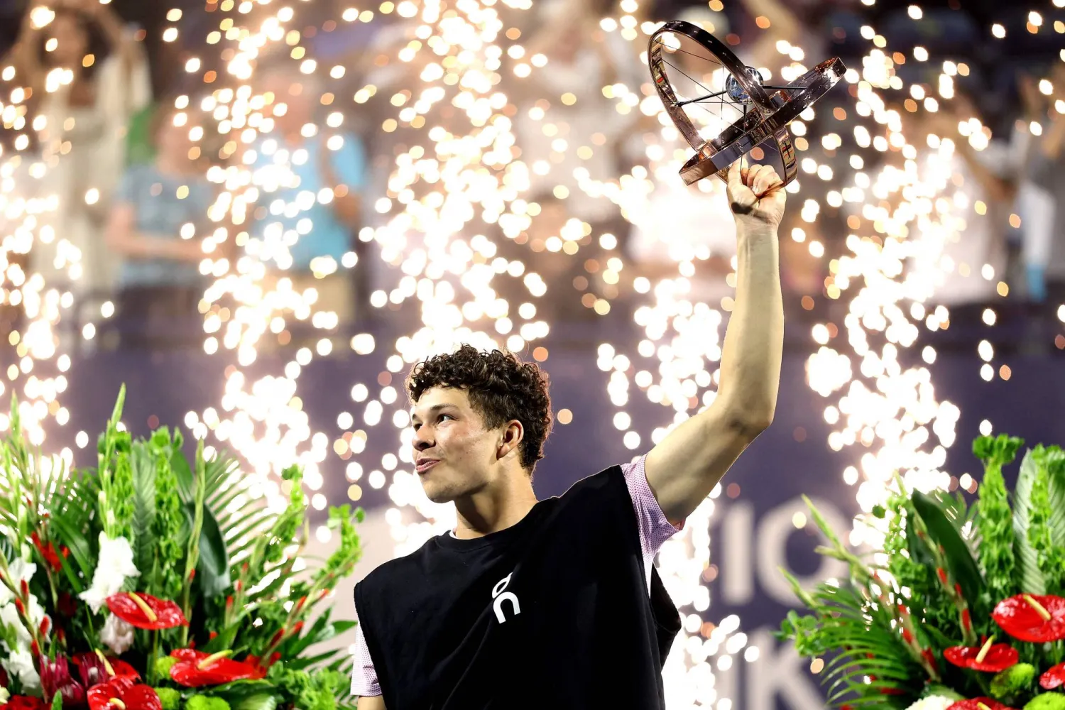 TORONTO, ONTARIO - AUGUST 07: Ben Shelton of the United States celebrates with the trophy after defeating Karen Khachanov during the Singles Final of the National Bank Open Presented by Rogers at Sobeys Stadium on August 07, 2025 in Toronto, Ontario.   Matthew Stockman/Getty Images/AFP