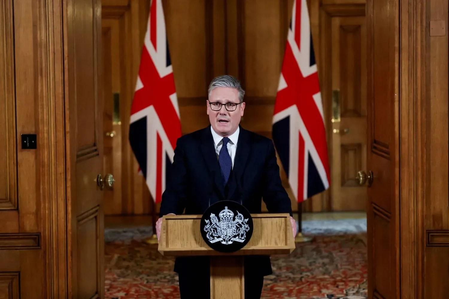 İngiltere Başbakanı Keir Starmer, salı günü Londra'da yaptığı açıklamada, Gazze'deki durumu görüşmek üzere kabine toplantısı çağrısında bulundu (Reuters)