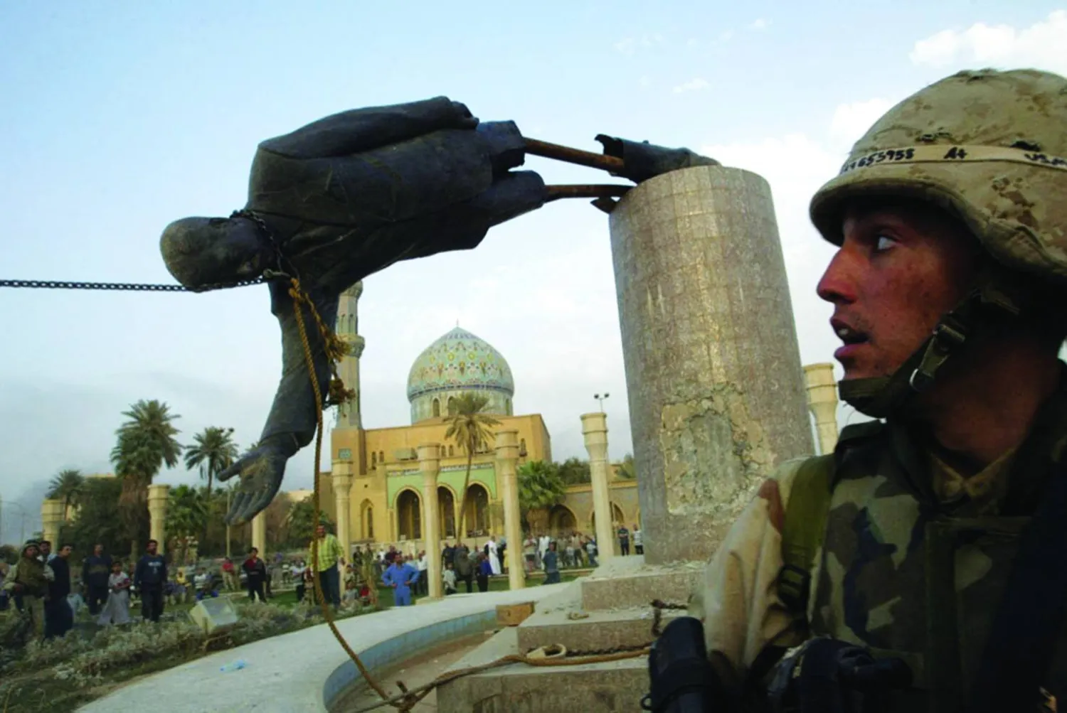 الدستور العراقي ينص على حظر نشاط حزب «البعث» منذ سقوط نظام صدام حسين عام 2003 (رويترز)