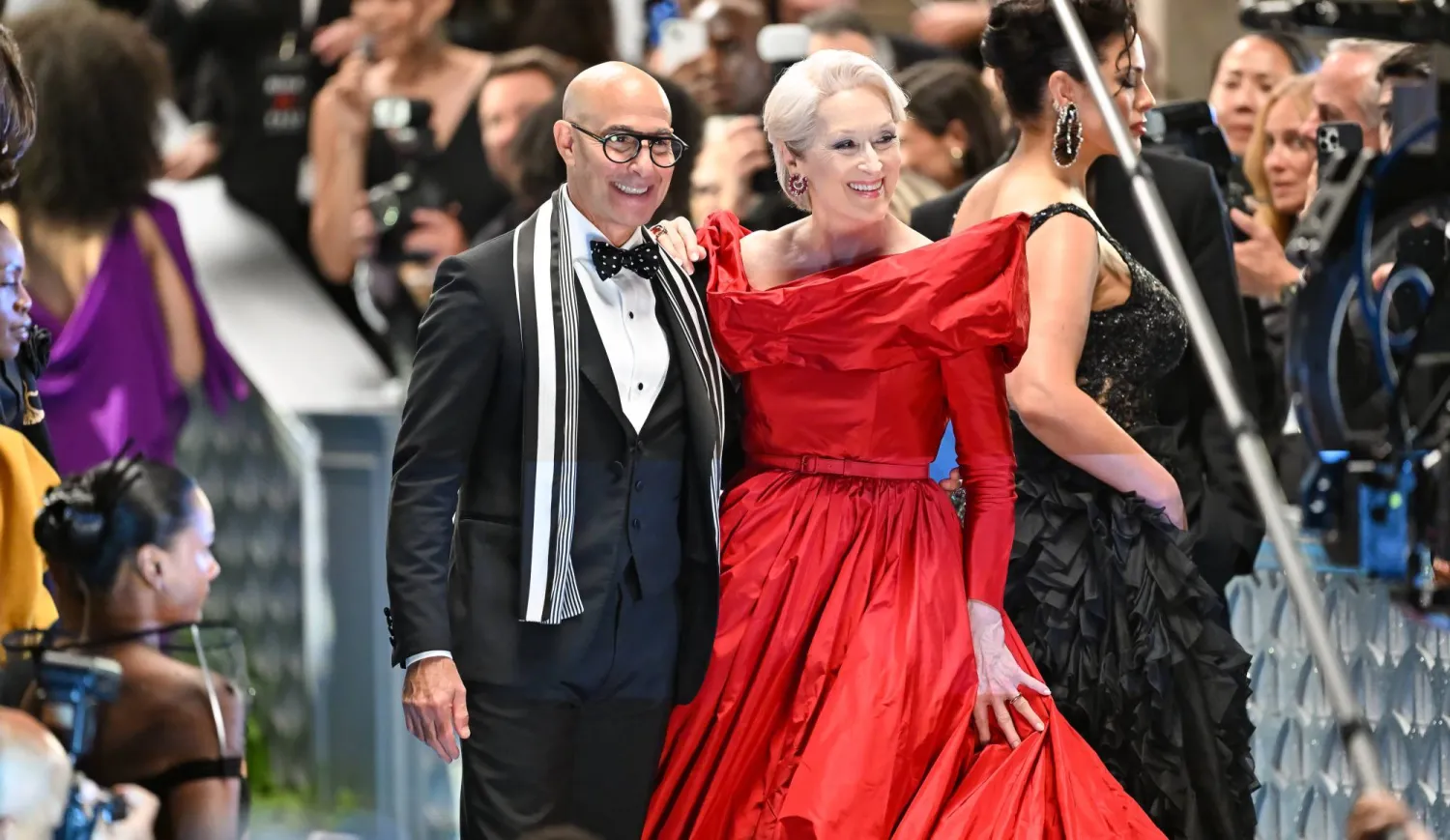ميريل ستريب وستانلي توتشي يلتقيان مرة أخرى في «2 The Devil Wears Prada» (غيتي)