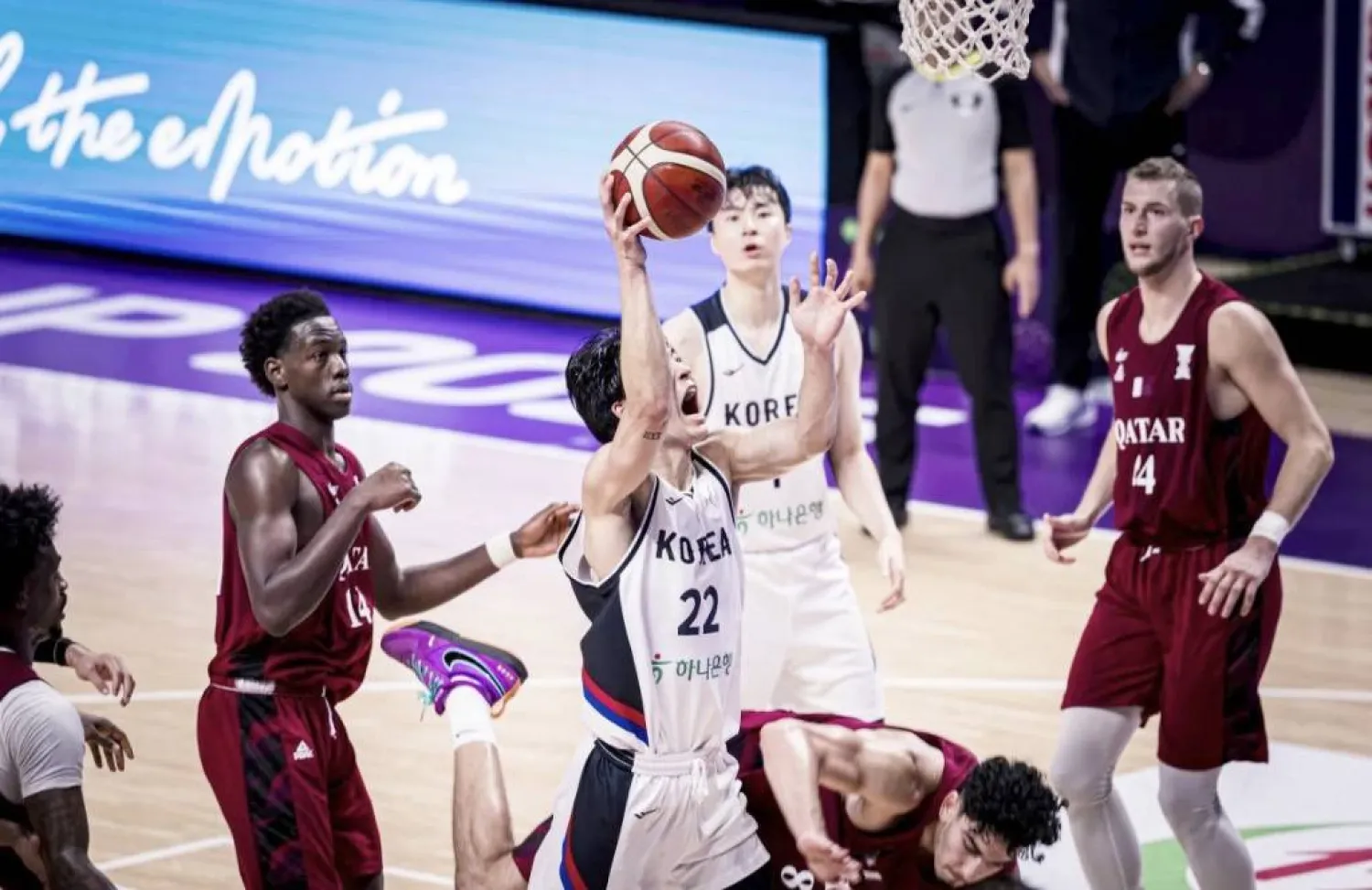 منتخب قطر تقلصت آماله بالتأهل (الشرق الأوسط)