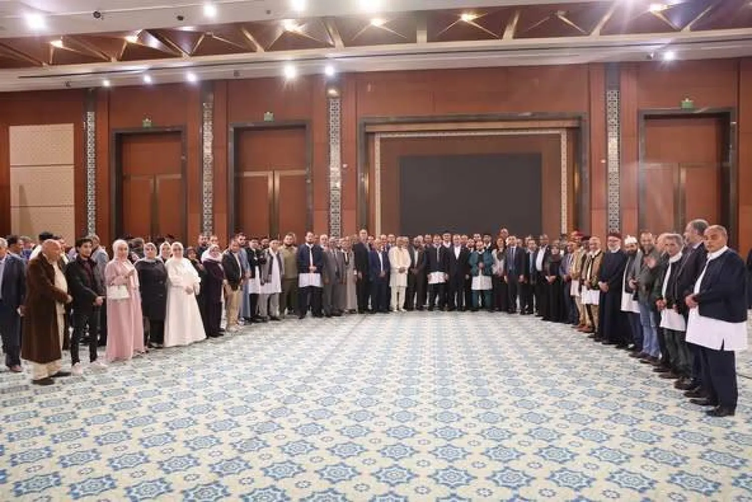 لقاء سابق للدبيبة مع أعضاء من مجلس النواب والدولة ورؤساء أحزاب في مارس 2024 (الحكومة)