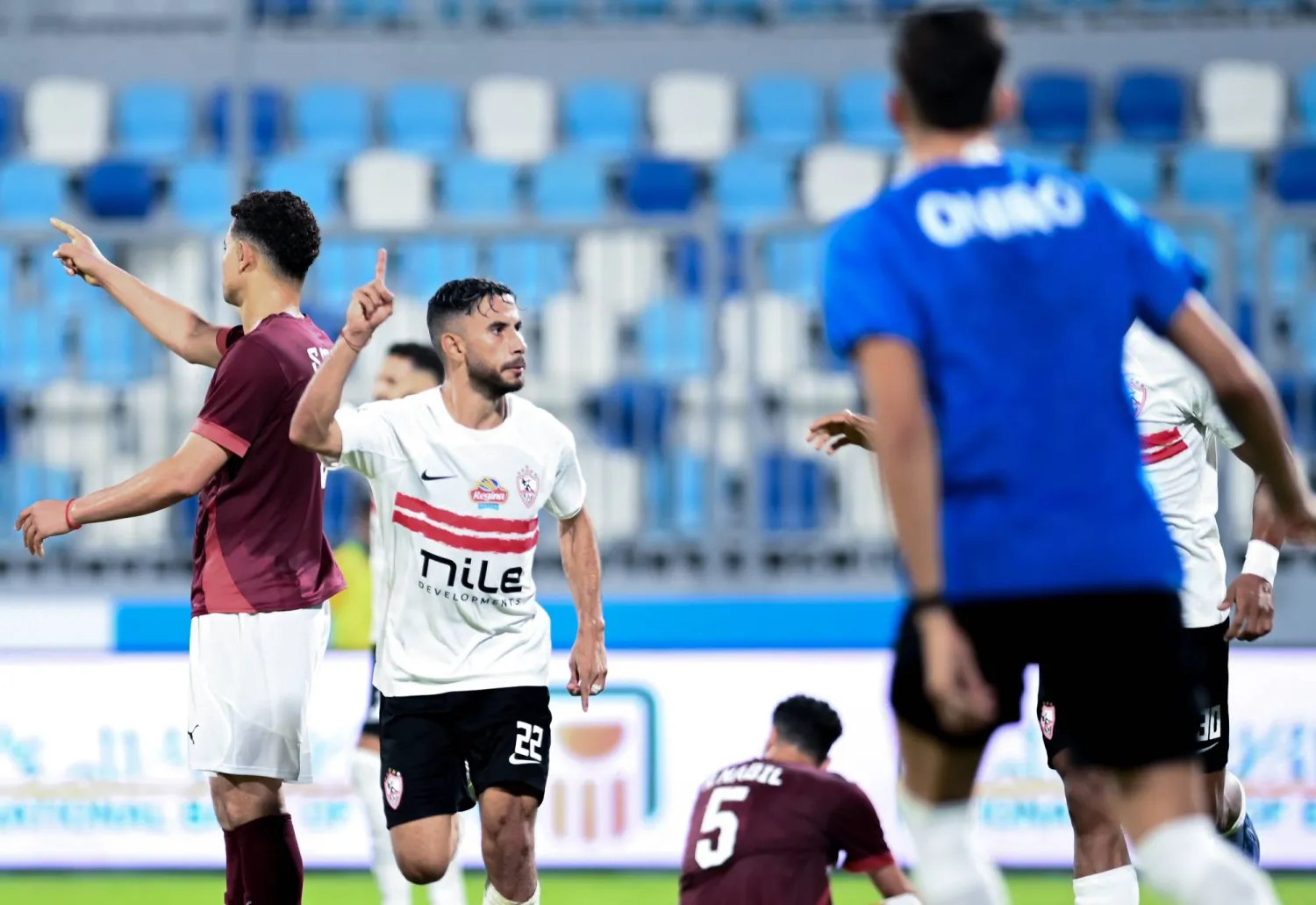 ناصر ماهر لاعب الزمالك محتفل بهدفه في سيراميكا (نادي الزمالك)