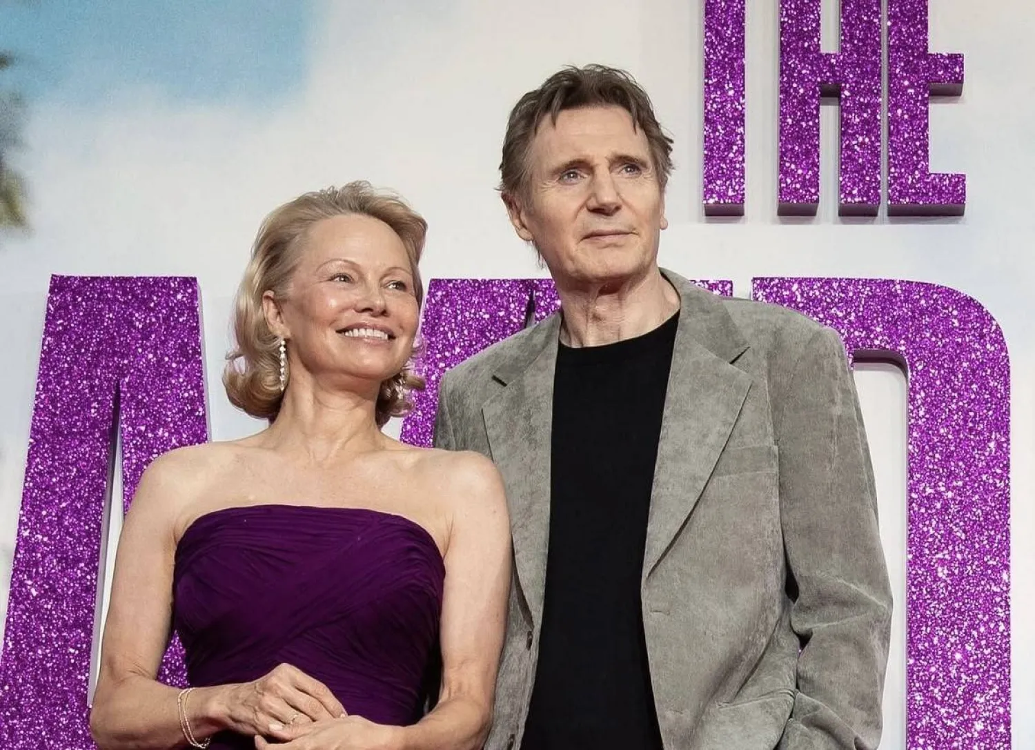 الممثلان ليام نيسون وباميلا أندرسون شريكان في السينما والحب (إنستغرام)