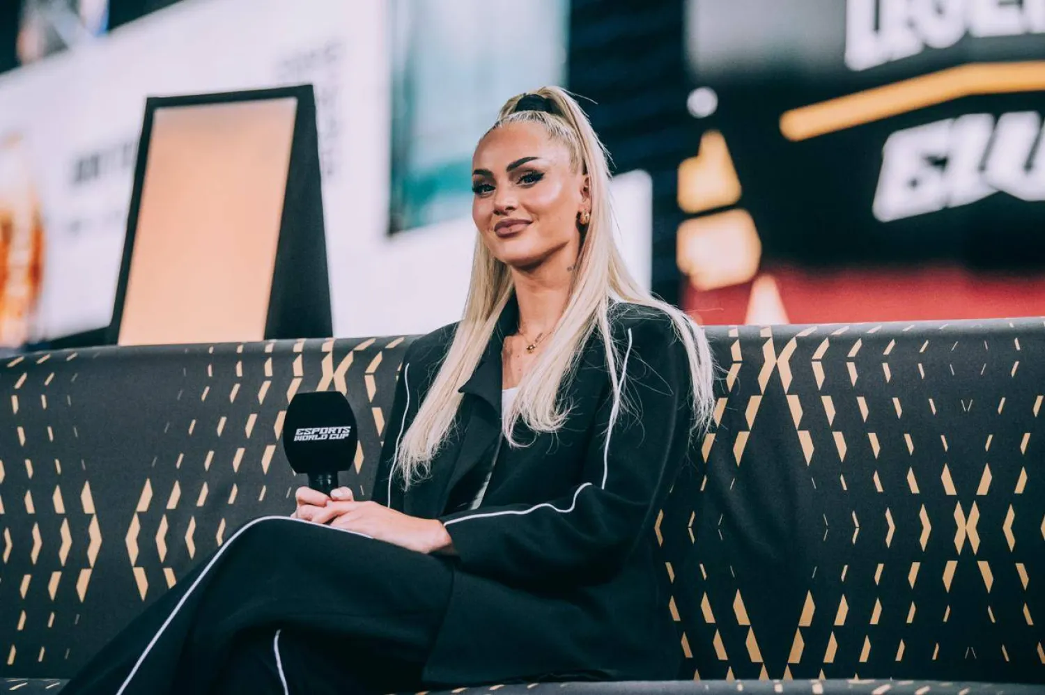 نجمة كرة القدم السويسرية أليشا ليمان (الشرق الأوسط)