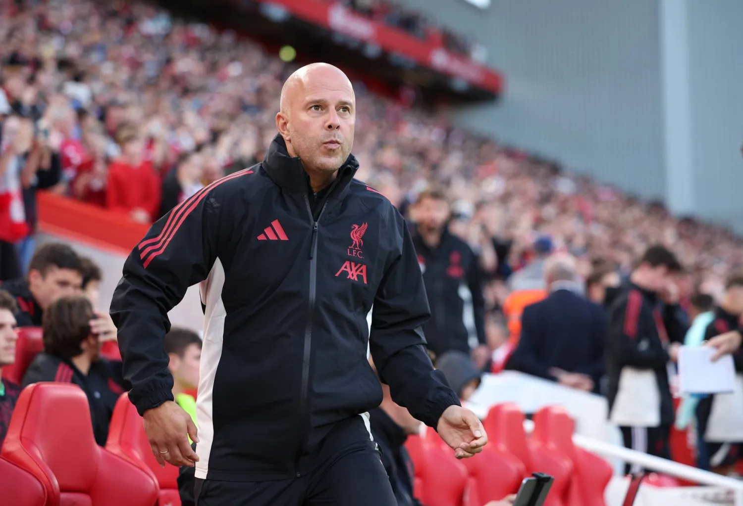 الهولندي أرني سلوت مدرب ليفربول (إ.ب.أ)