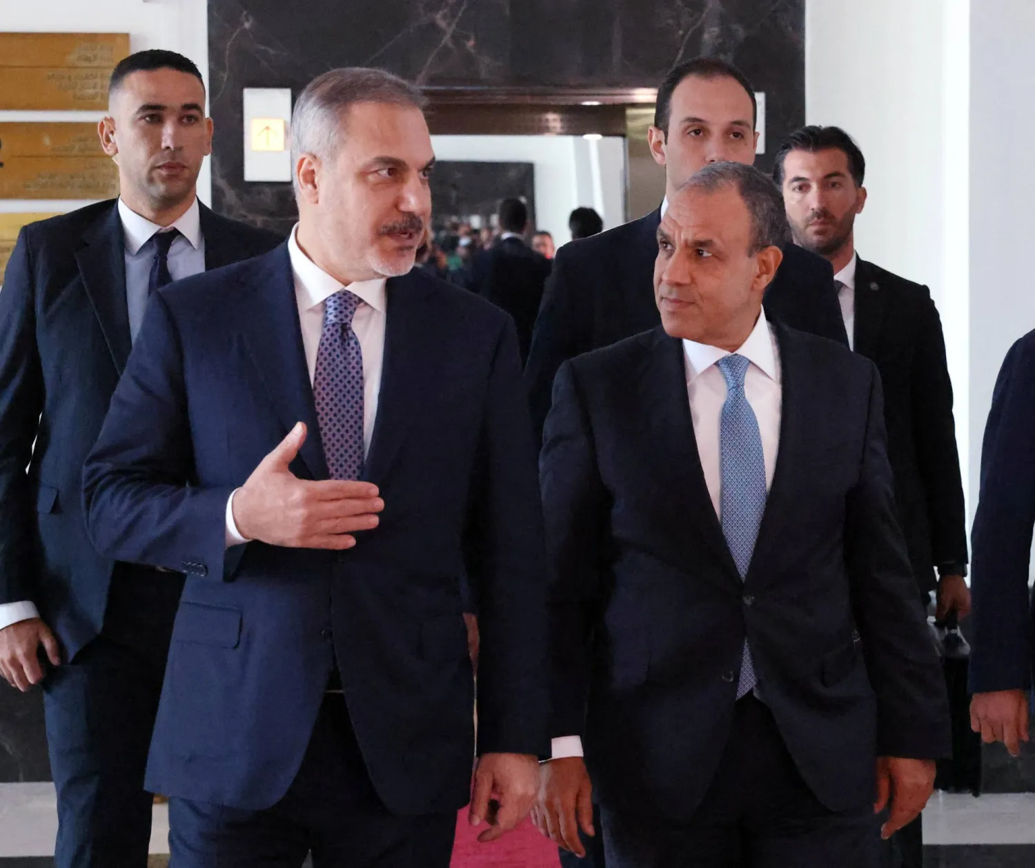 وزير الخارجية المصري بدر عبد العاطي مع نظيره التركي هاكان فيدان في القاهرة (رويترز)