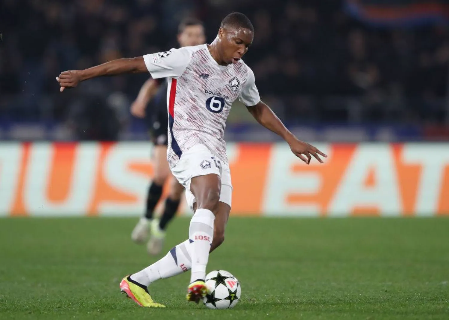 المدافع الفرنسي بافود دياكاتي لاعب ليل (وسائل إعلام أوروبية)