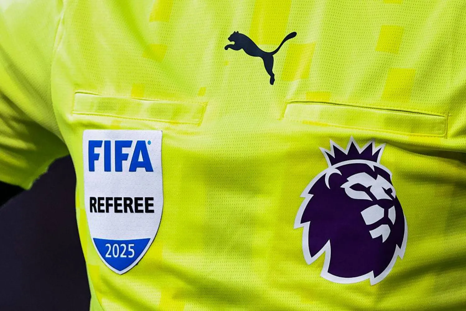 حكام الدوري الإنجليزي الممتاز ينتظرهم موسم صعب (وسائل إعلام بريطانية)